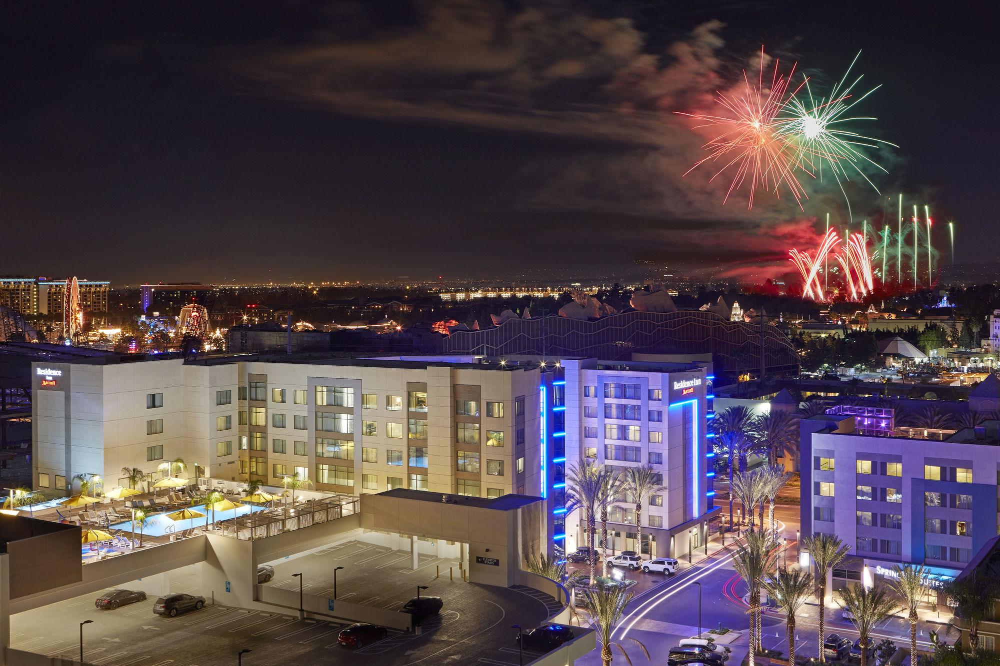 By Marriott At Resort/convention Center Anaheim