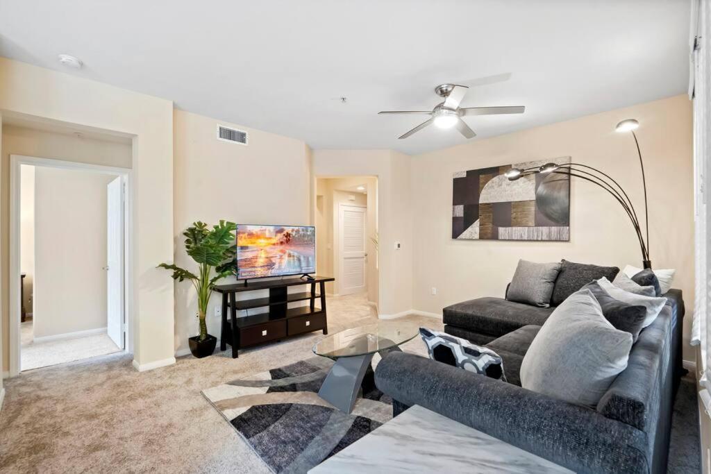 Lovely & Coxy 2br/2ba! 5min To Disney! Anaheim