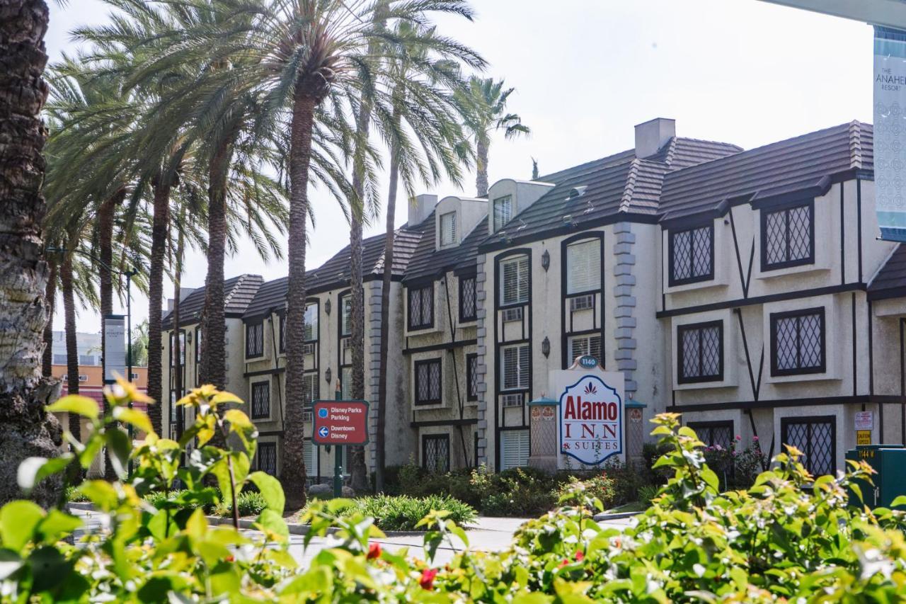 Alamo And - Convention Center Anaheim