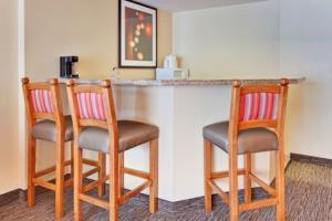 & By Ihg Anaheim