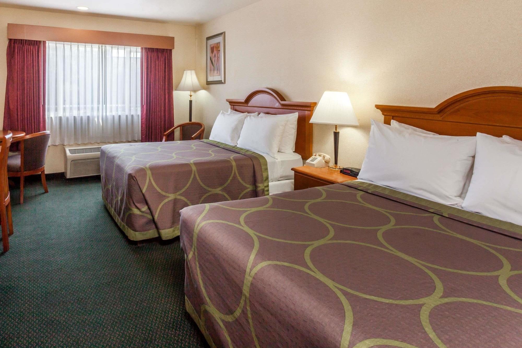 Hotel Super 8 By Wyndham Anaheim/disneyland Drive Anaheim