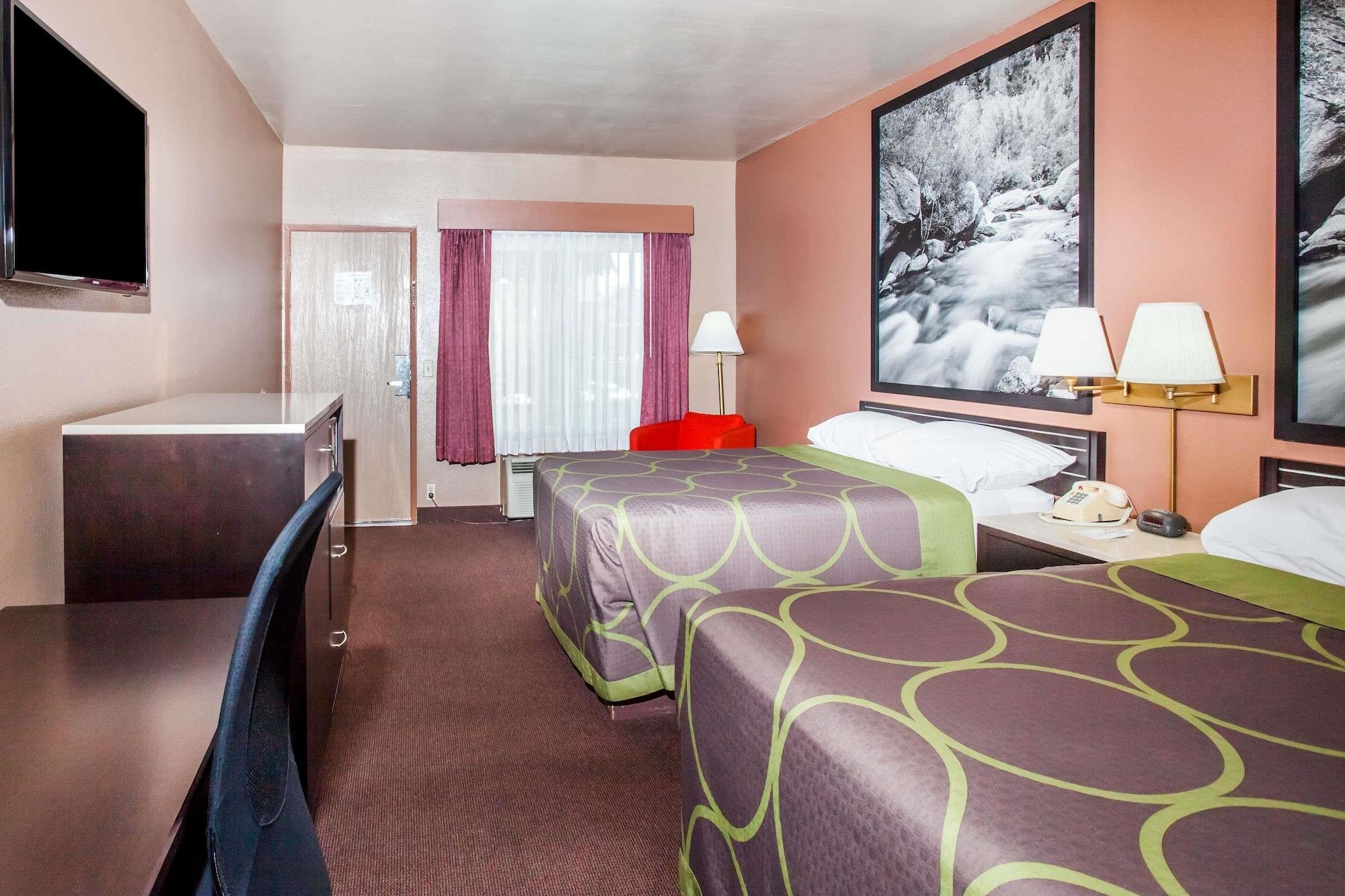 Super 8 By Wyndham Anaheim/disneyland Drive 2* Anaheim