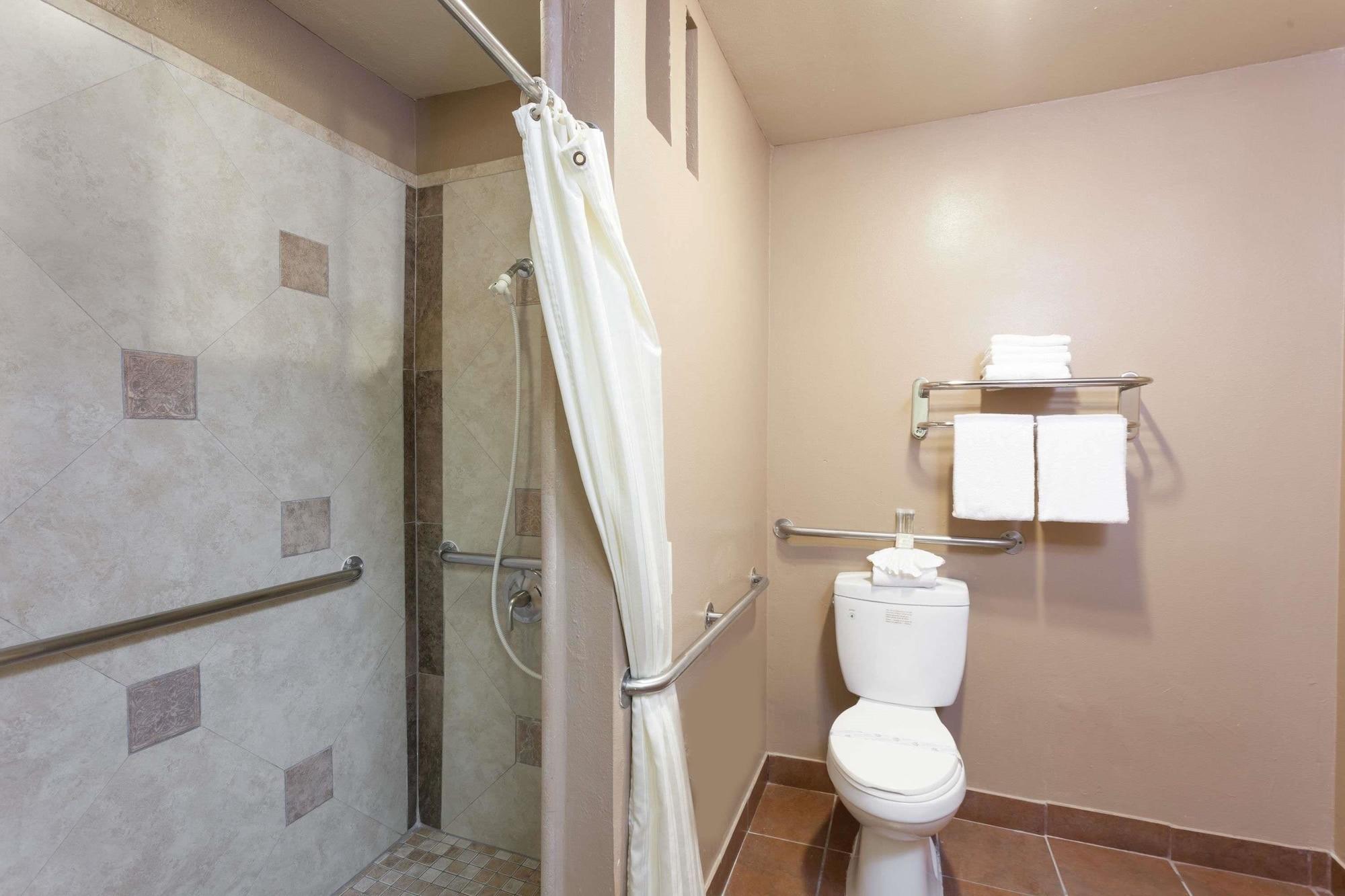 Super 8 By Wyndham Anaheim/disneyland Drive 2* Anaheim