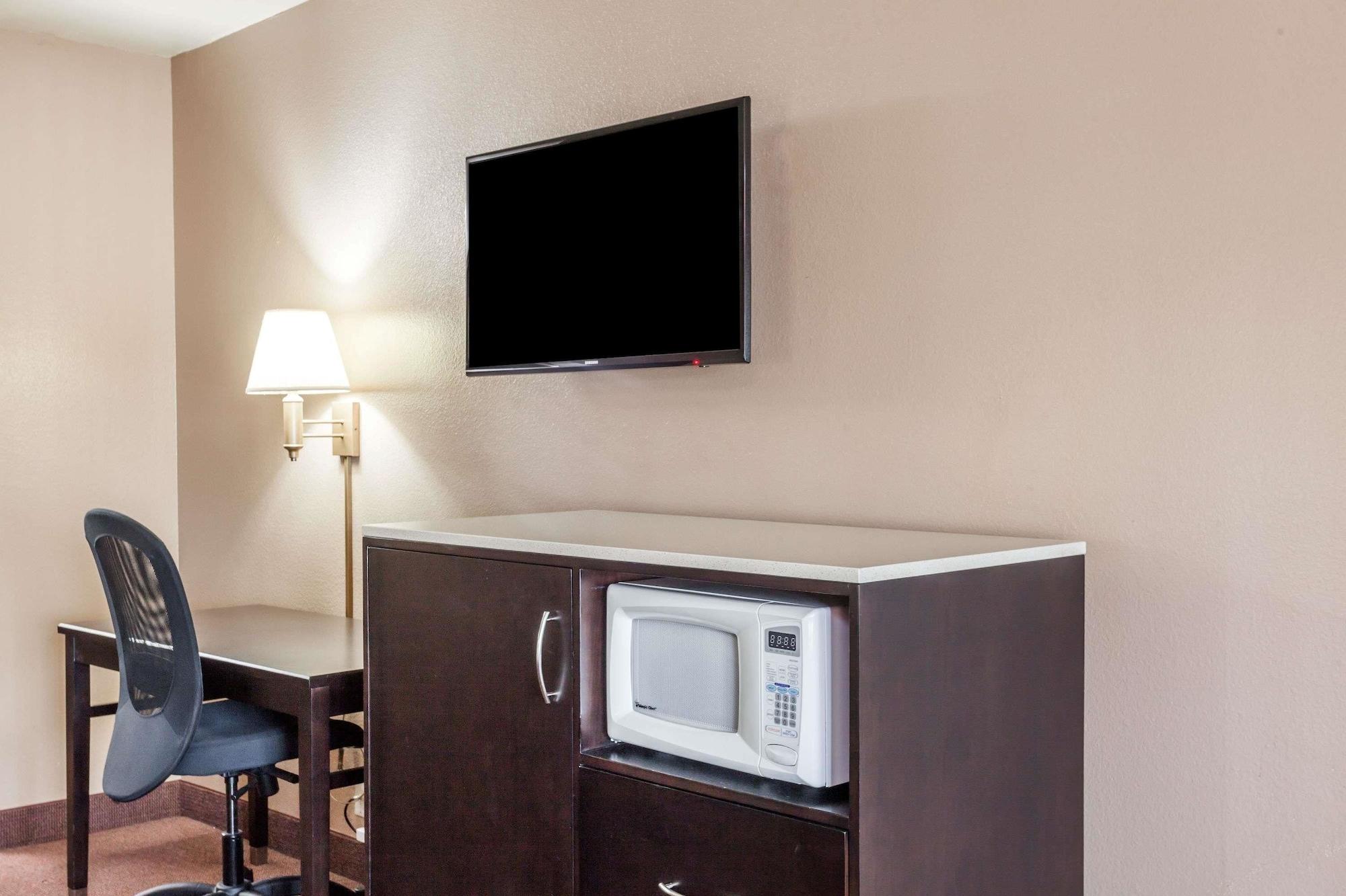 Hotel Super 8 By Wyndham Anaheim/disneyland Drive 2*