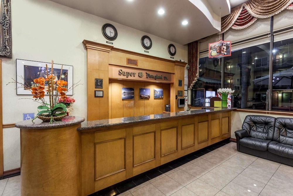 Super 8 By Wyndham Anaheim/disneyland Drive Hotel Anaheim
