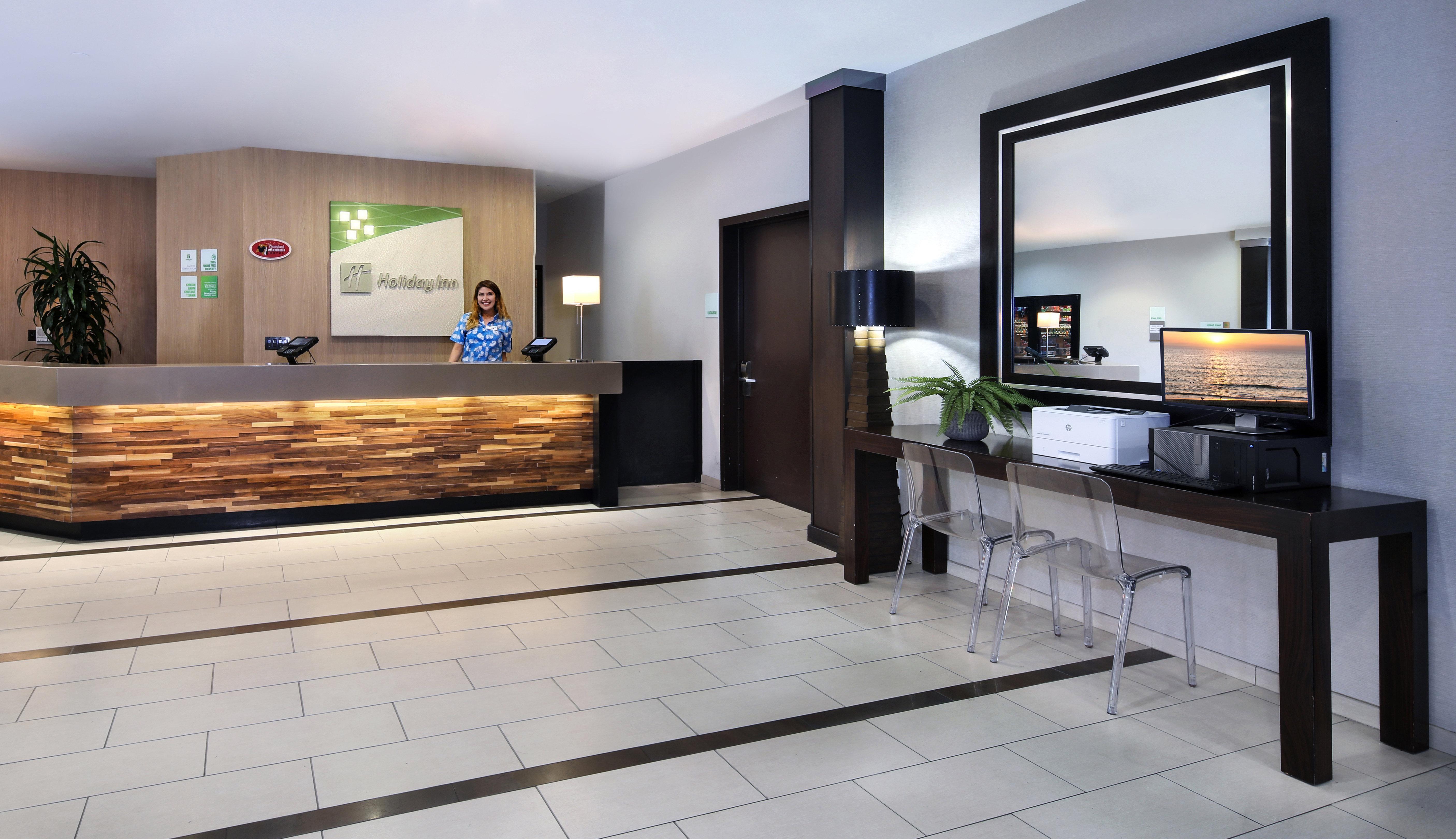 & By Ihg