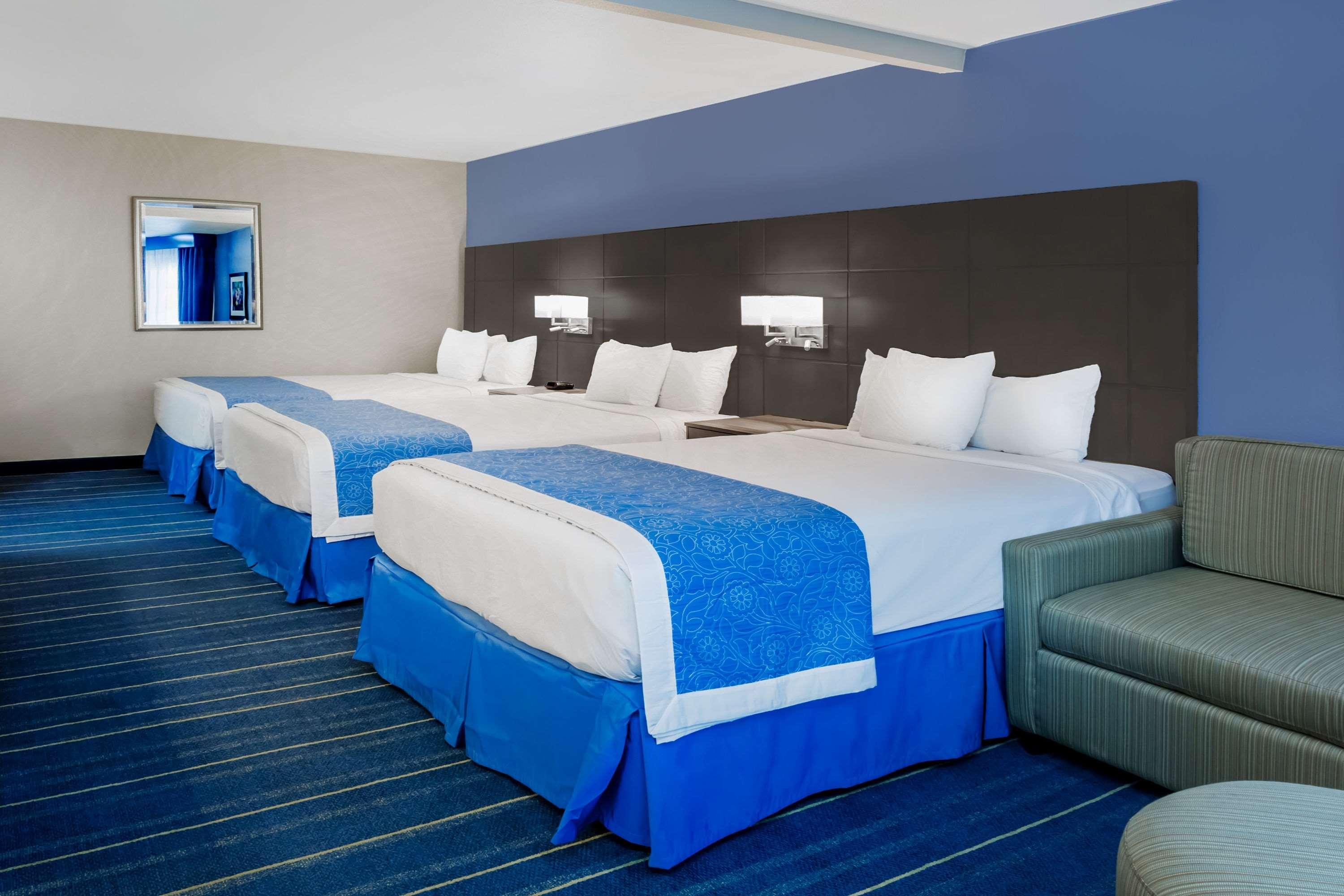 Motel Days & By Wyndham At Disneyland Park 2*