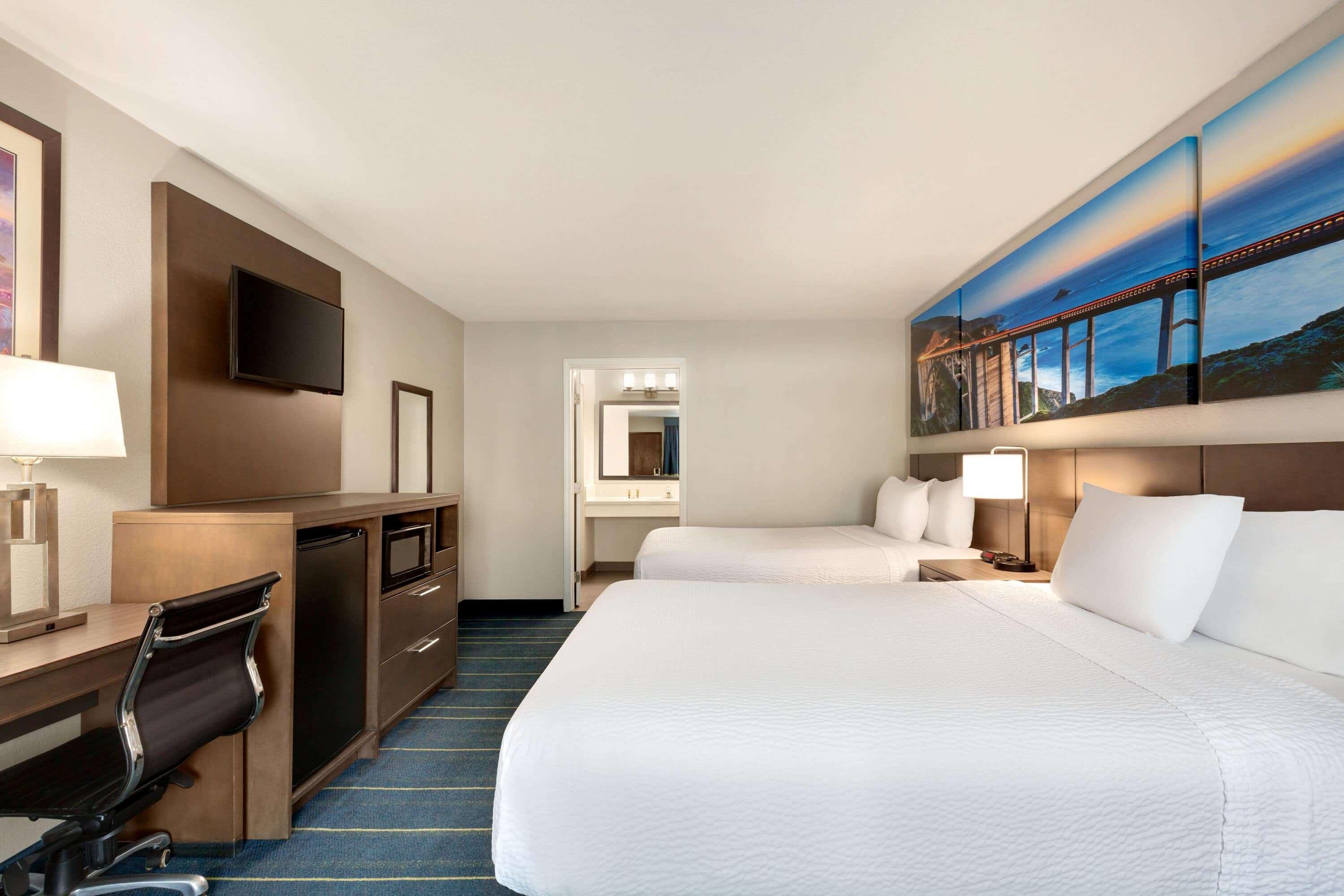 Days & By Wyndham At Disneyland Park Motel