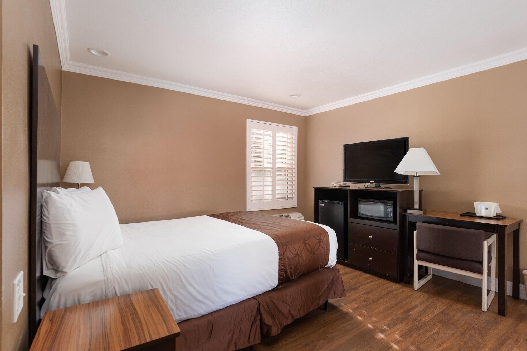 Americas Value & Hotel 2*