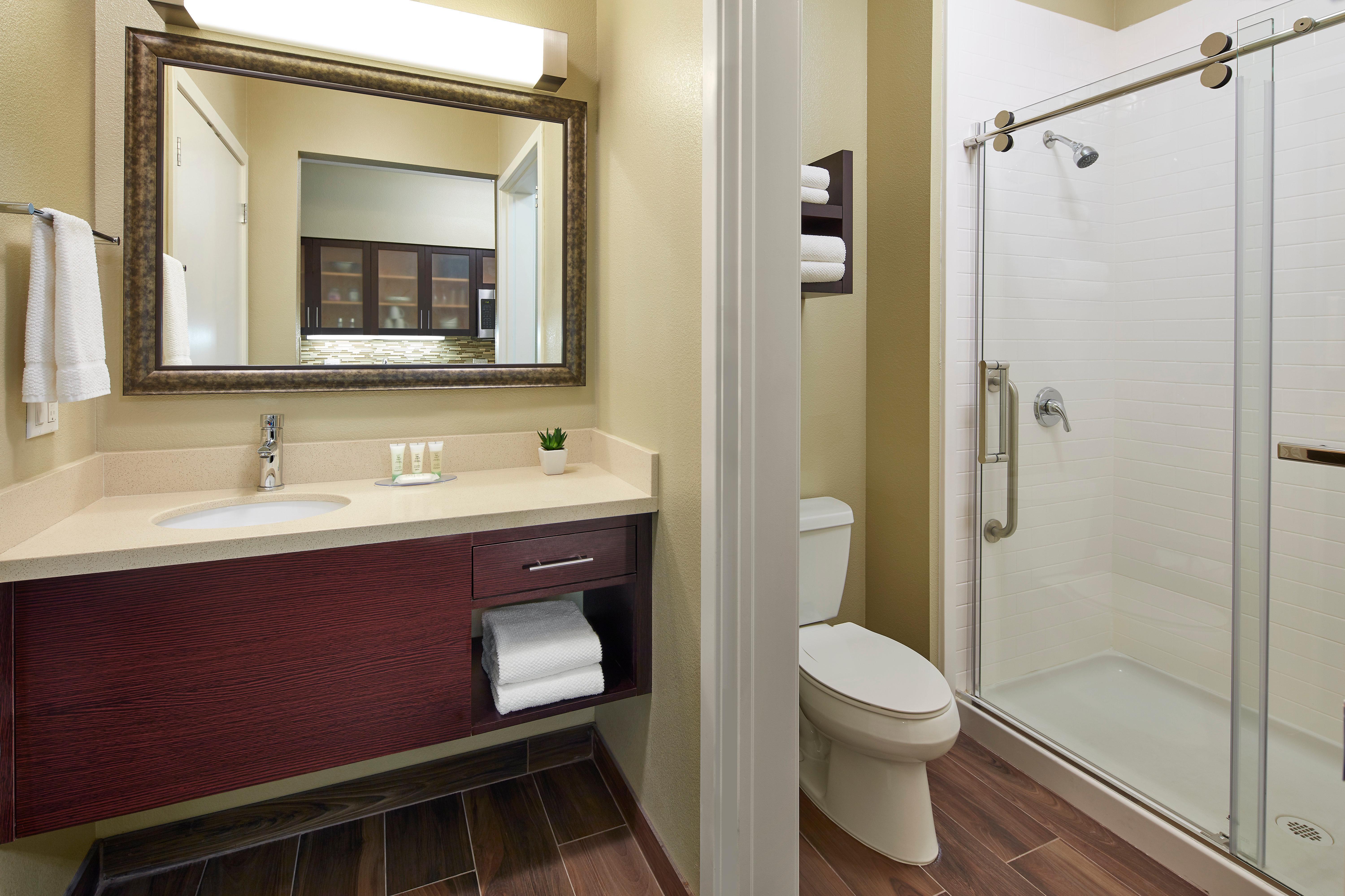 Staybridge At The Park By Ihg Hotel 3*