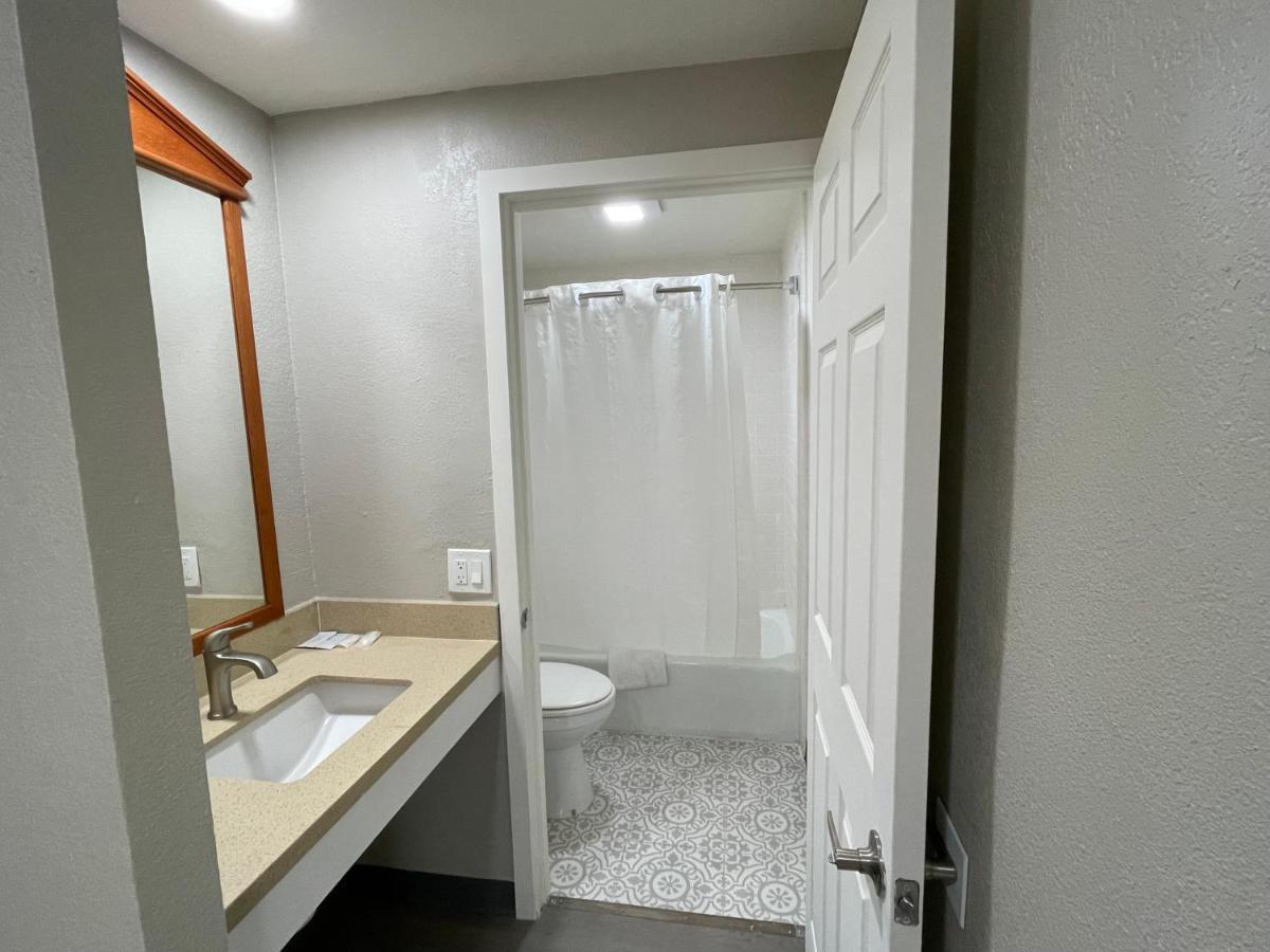 Villa Inn Anaheim Motel