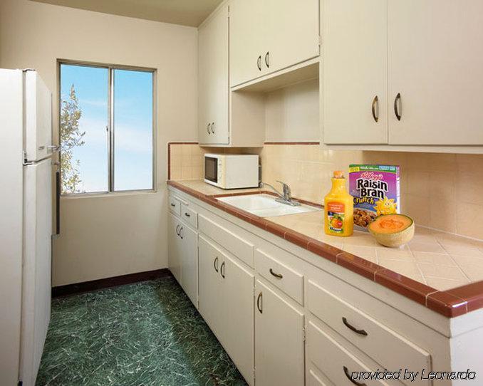 Eden Roc & Near The Maingate Motel Anaheim