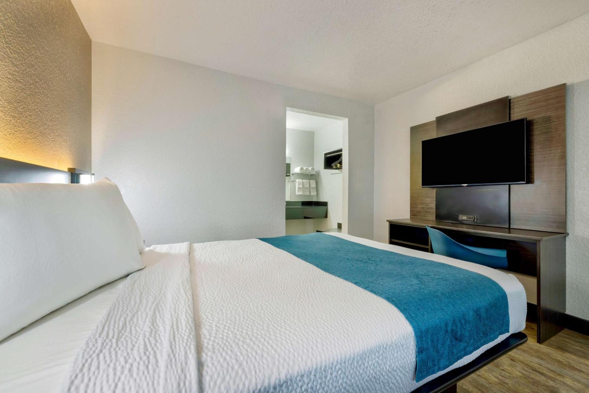 6-anaheim, Ca - Fullerton East 2* Anaheim