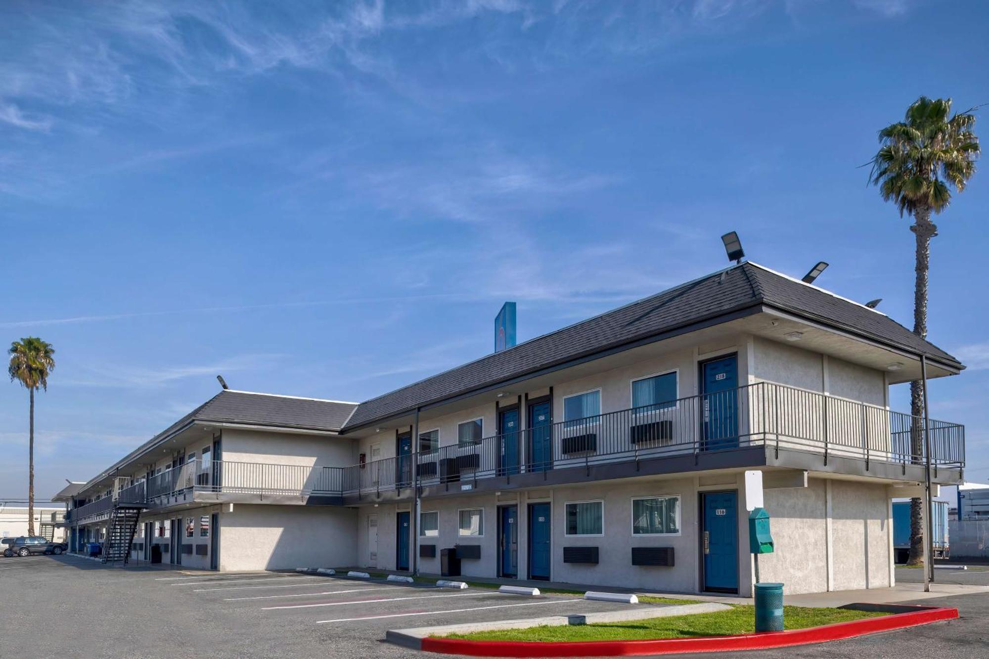 6-anaheim, Ca - Fullerton East 2*
