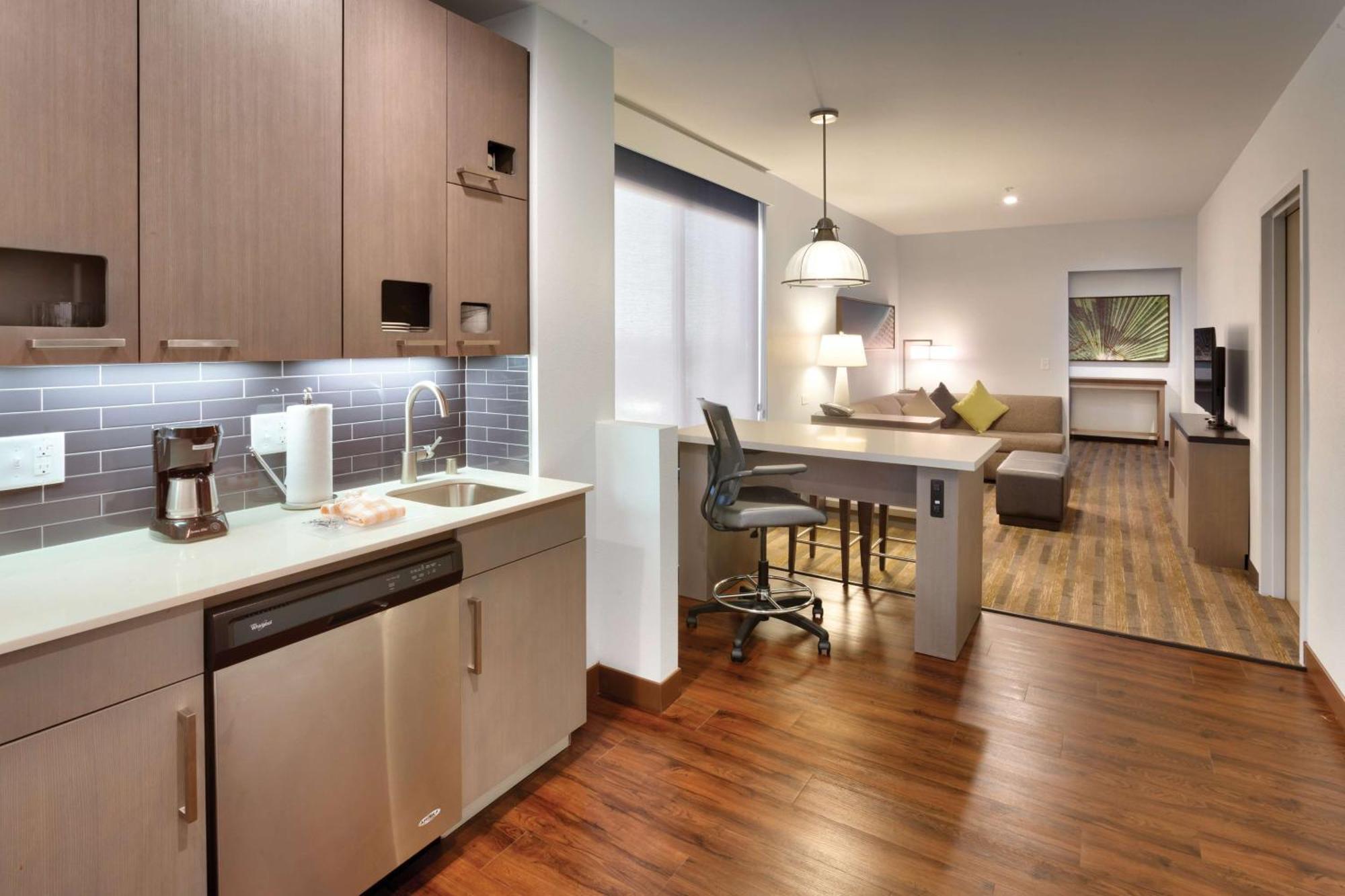 Hyatt House At Resort/convention Center 3*