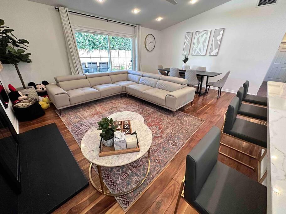 Apartamento Luxury Disneyland Home: Family & Exec Friendly