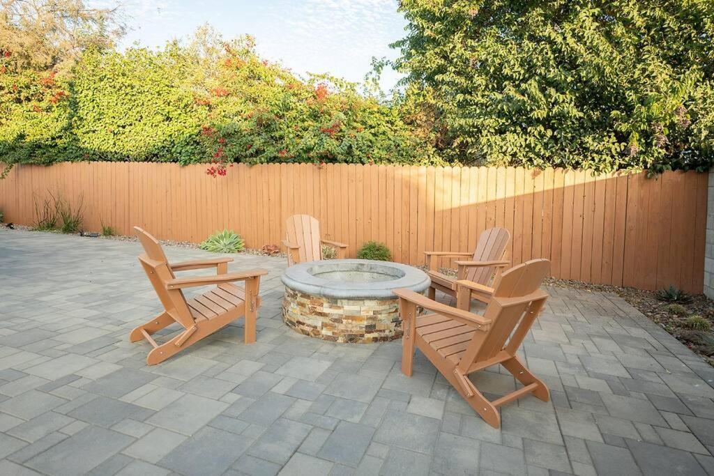 Luxury Disneyland Home: Family & Exec Friendly * Anaheim
