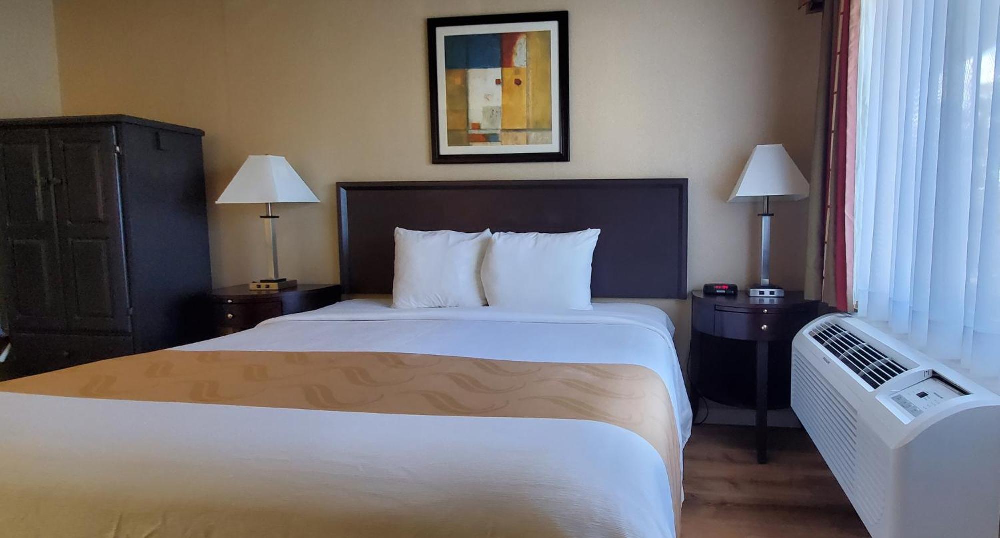 Quality & At The Park Hotel 2*