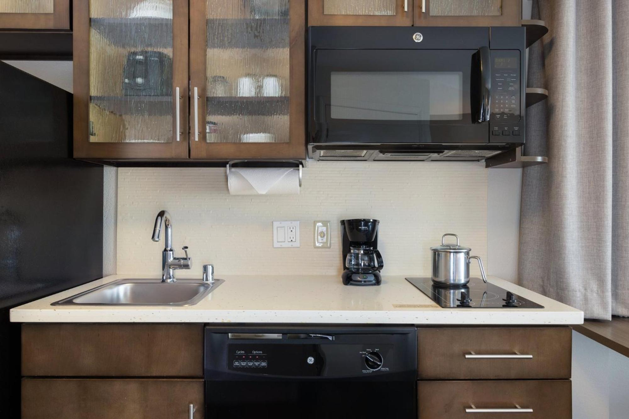 Candlewood - Area By Ihg Hotel Anaheim