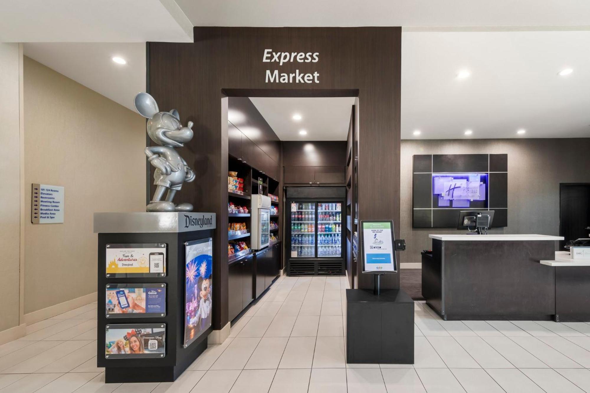 Hotel Express & Area By Ihg 3*