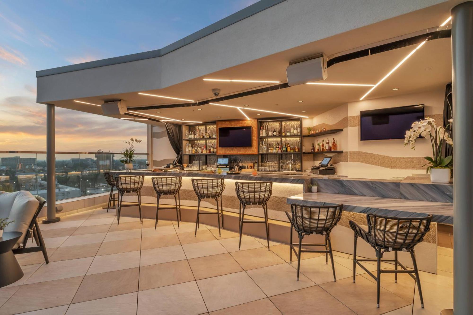 Jw Marriott, Anaheim