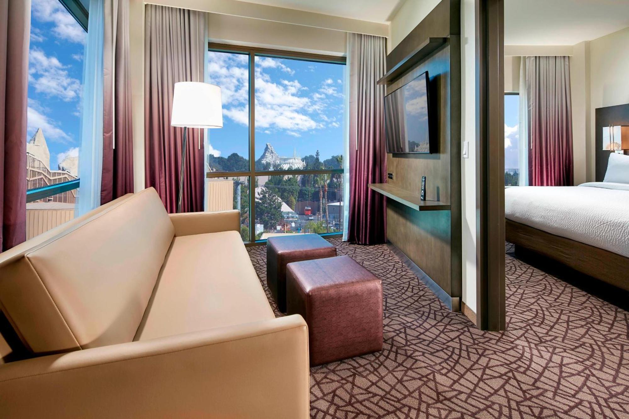 By Marriott At Resort/convention Center Hotel 3*