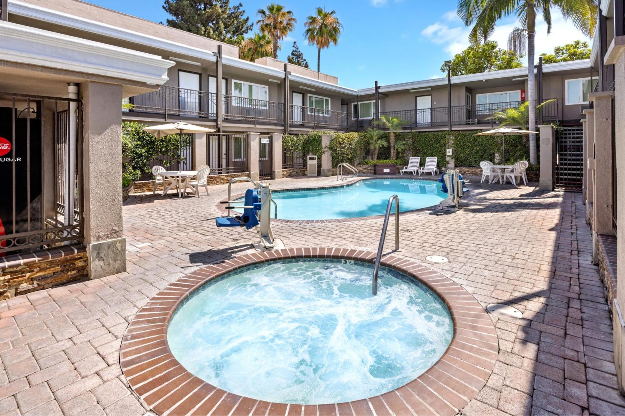 Del Sol Motel