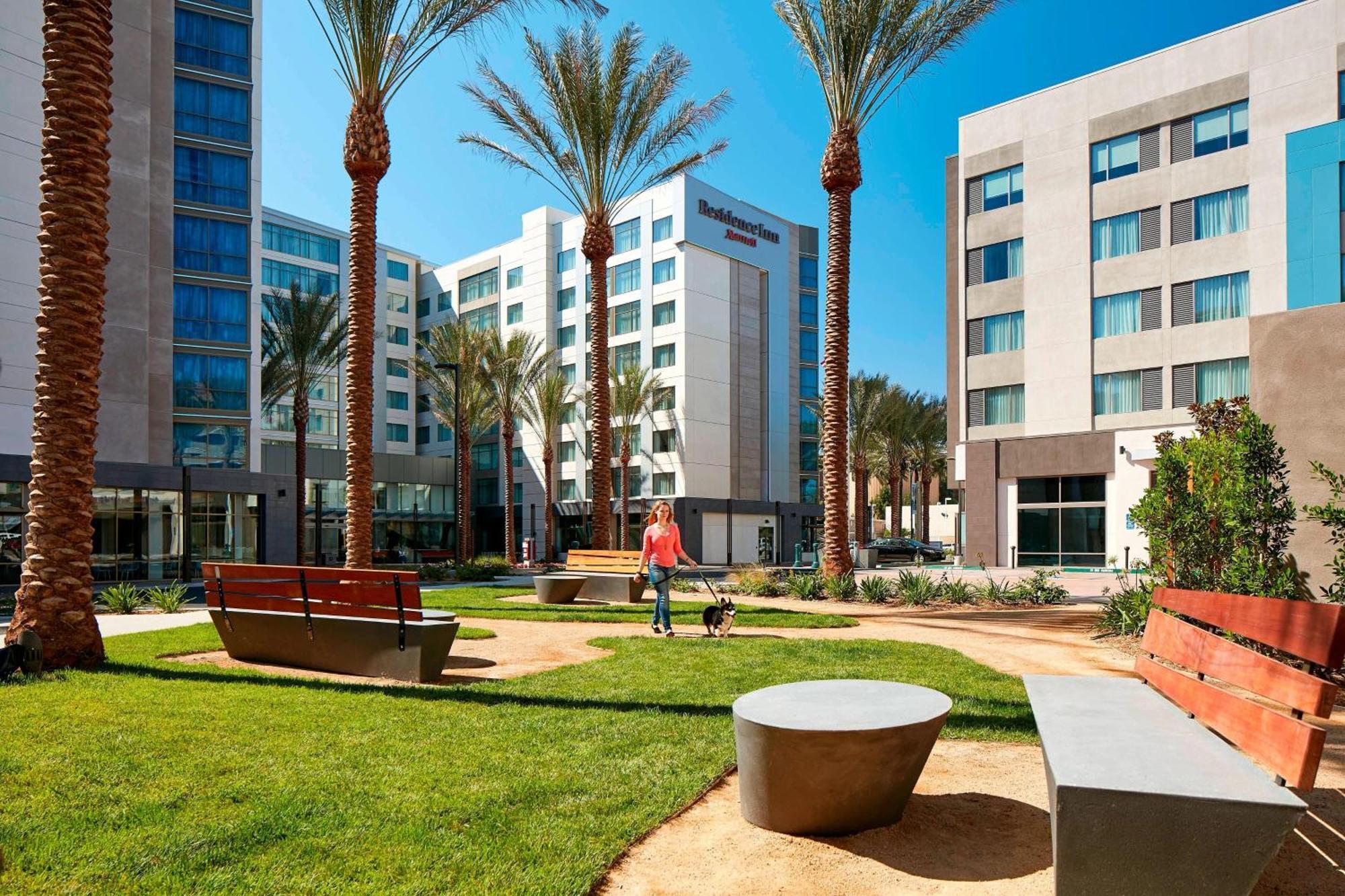 By Marriott At Resort/convention Center Hotel Anaheim