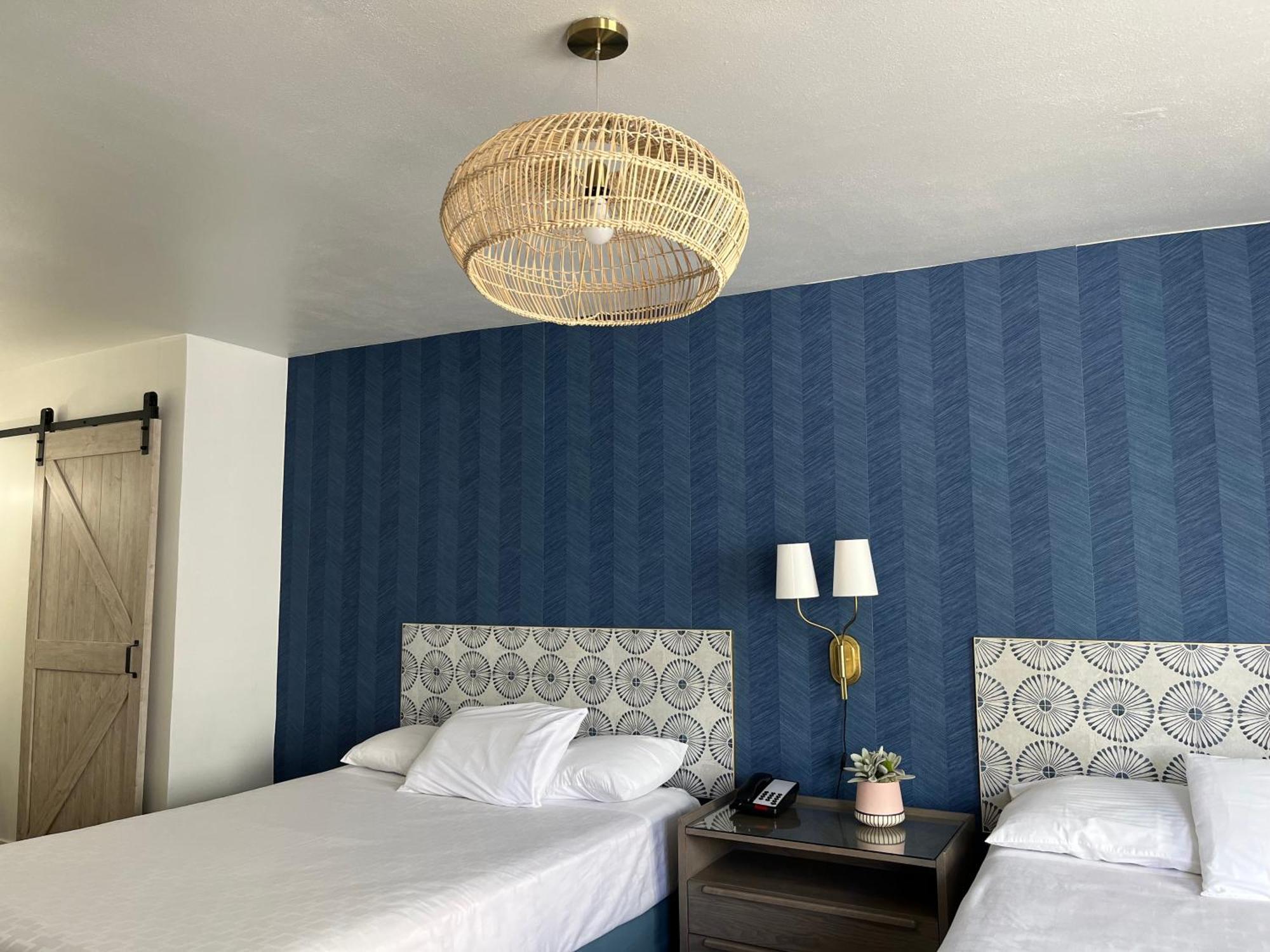 Maingate Motel 2*