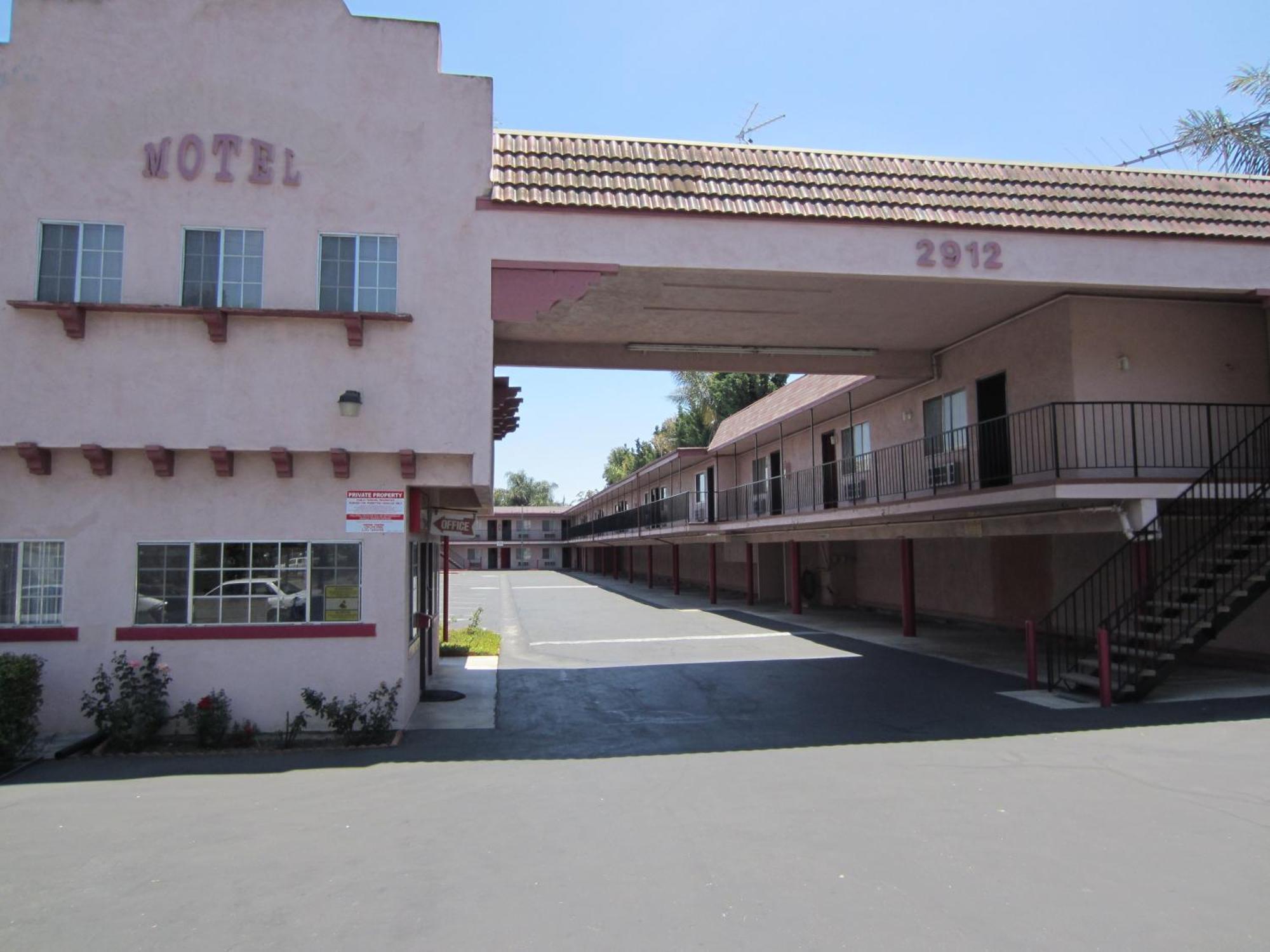Motel Welcome & 2*