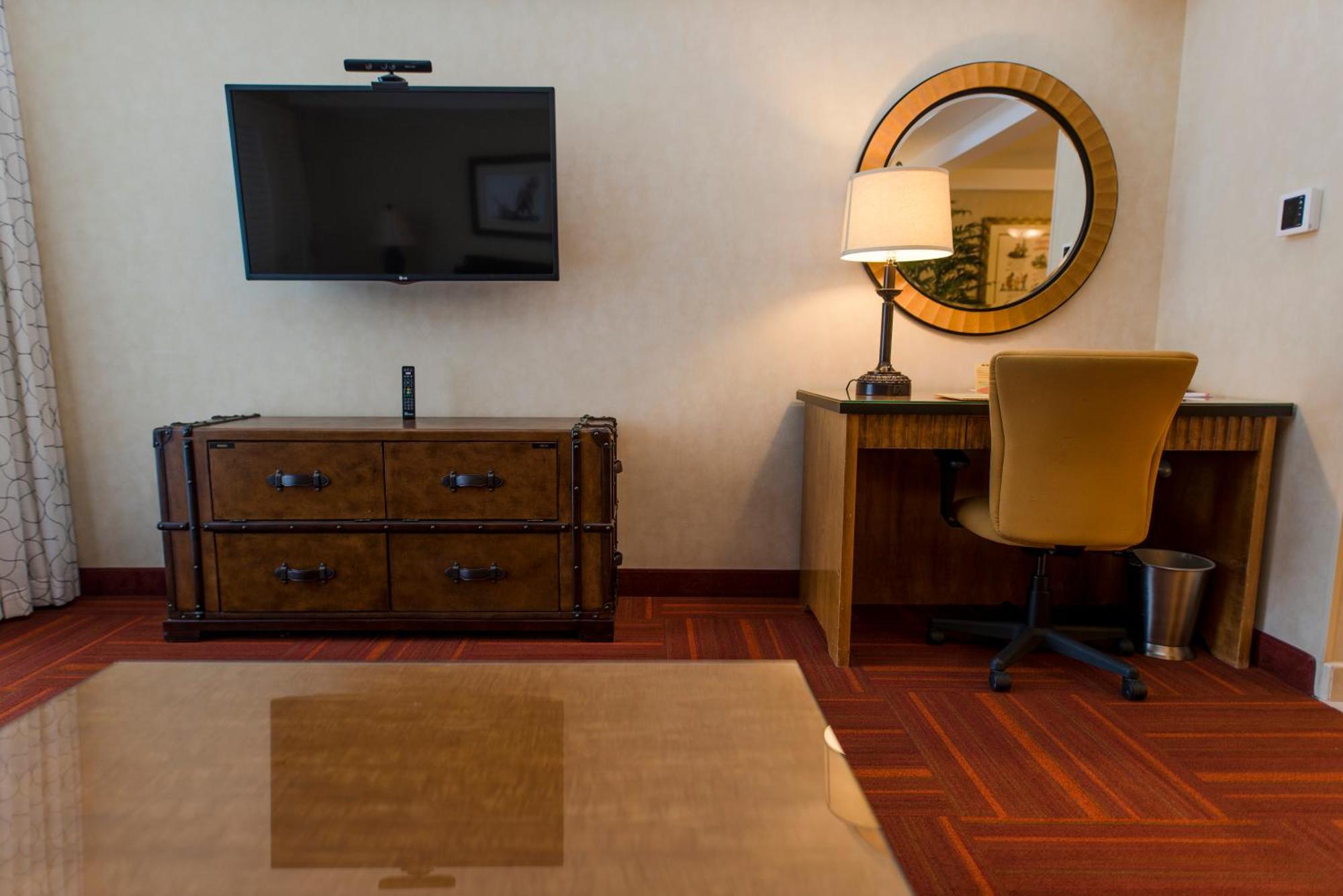 Howard Johnson By Wyndham & Water Playground Hotel 3*