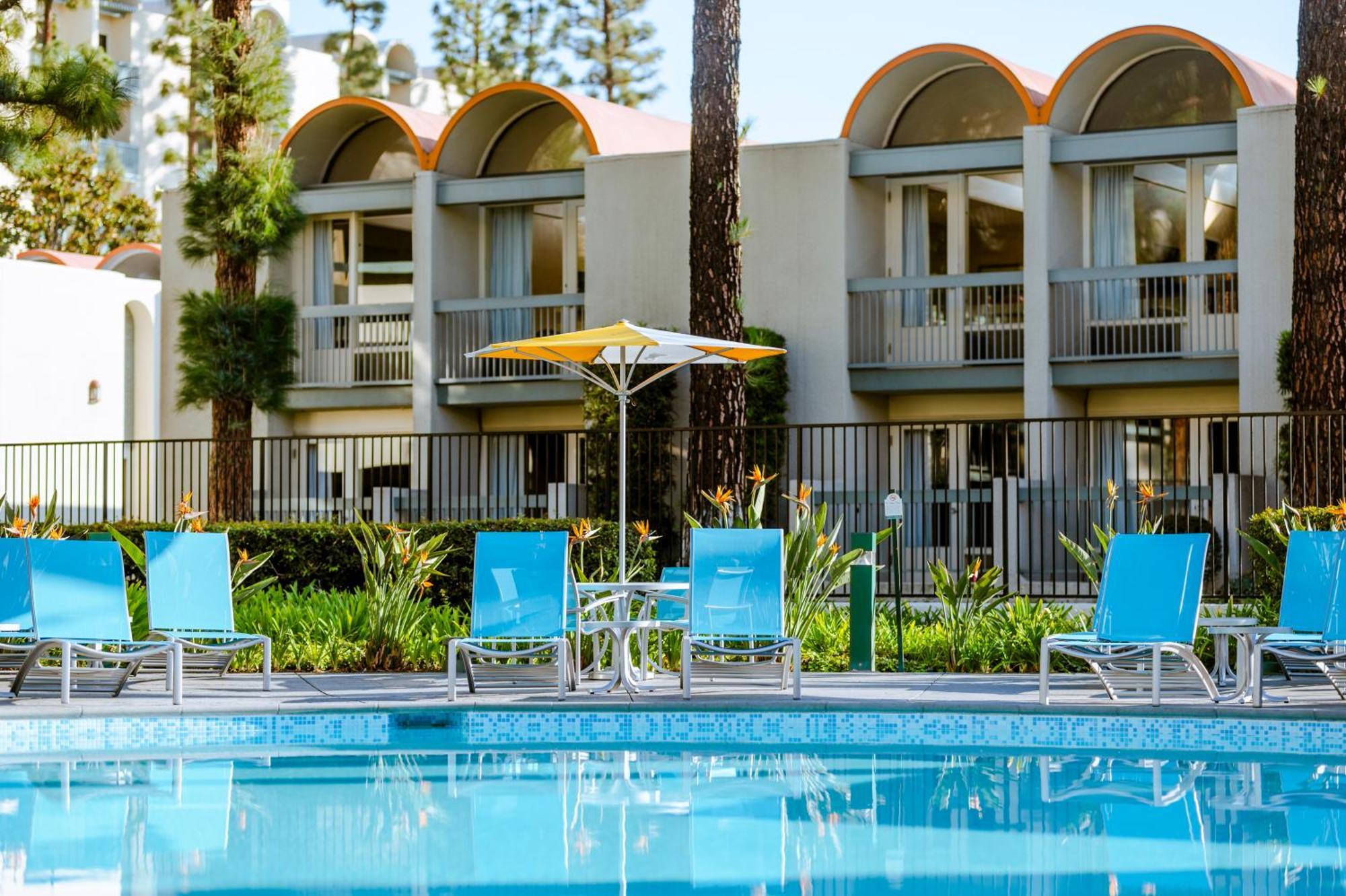 Hotel Howard Johnson By Wyndham & Water Playground 3*