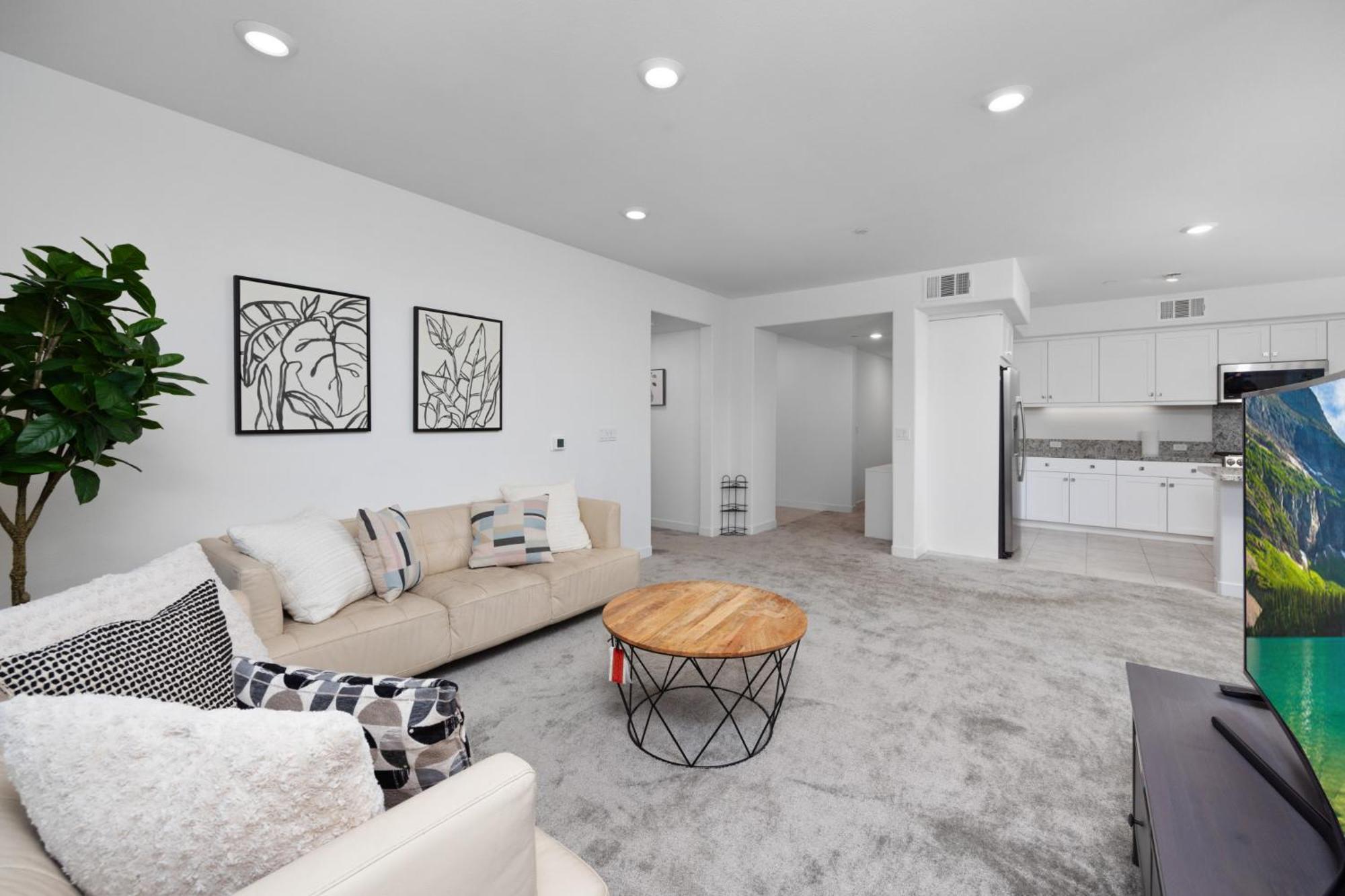 Angel Stadium -disney -anaheim Convention Center Apartment *