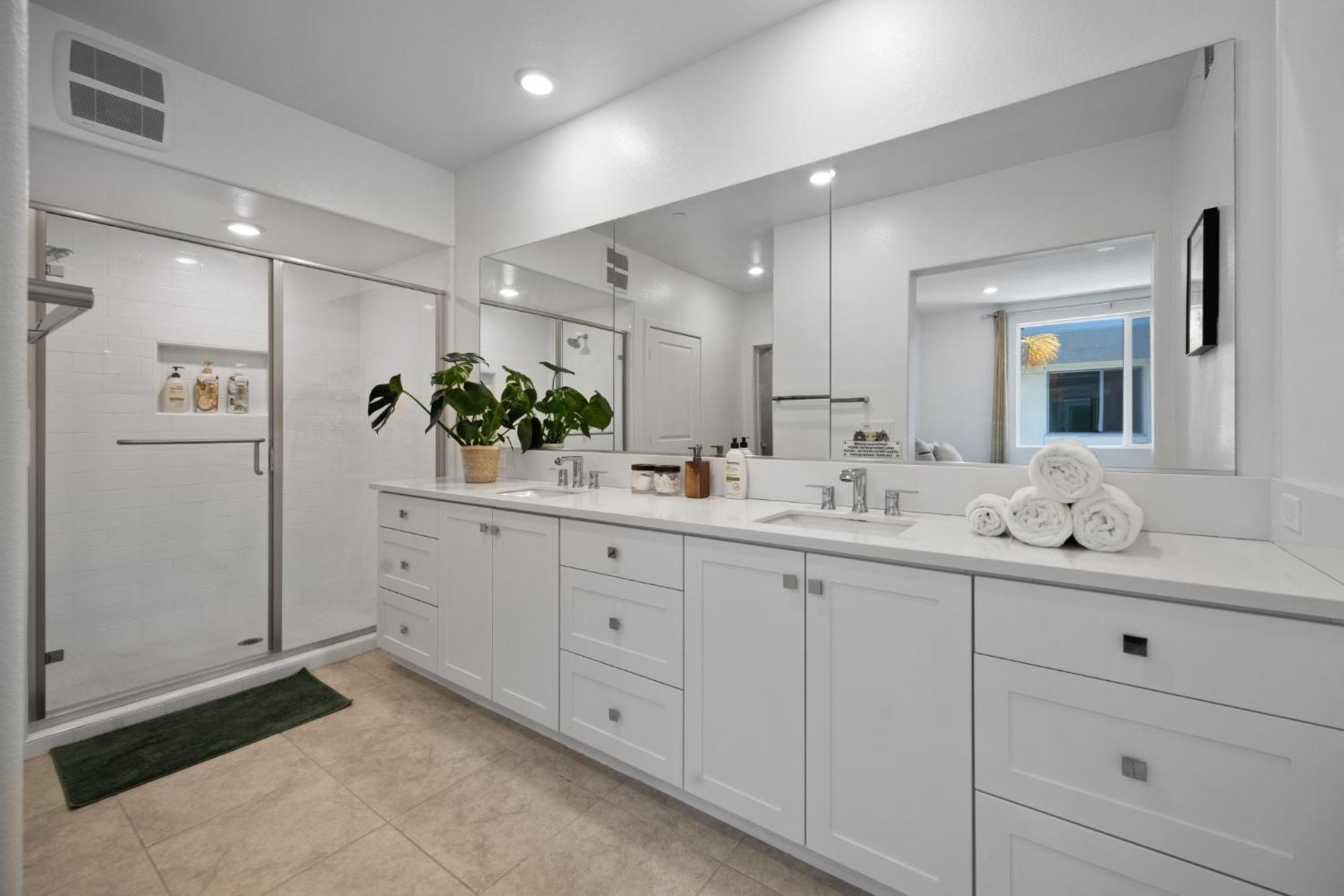 Angel Stadium -disney -anaheim Convention Center Apartment *