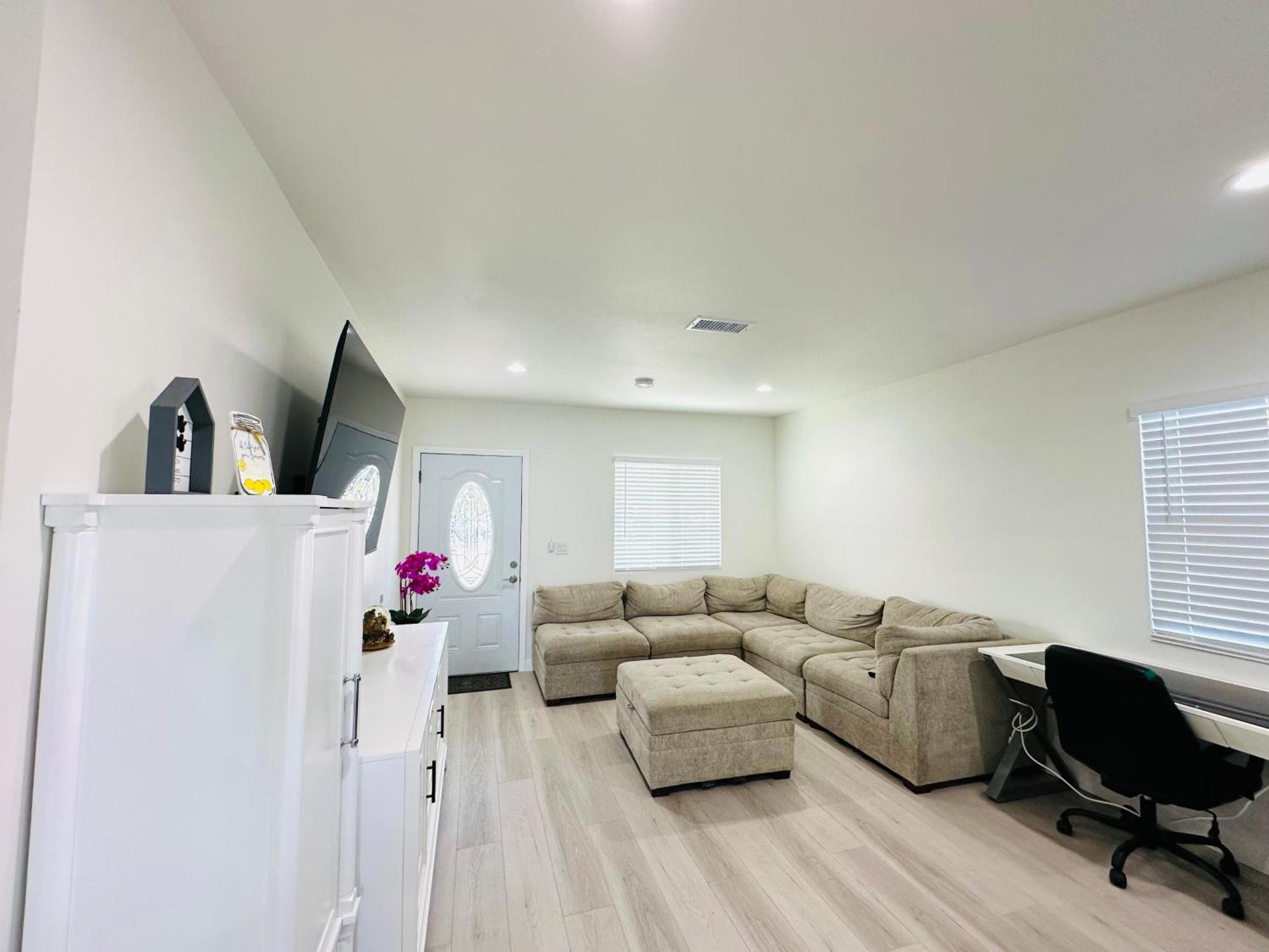 Holiday home New Spacious House In Near Disneyland-knott In Without Backyard In The Same Lot Of 3 Separate *