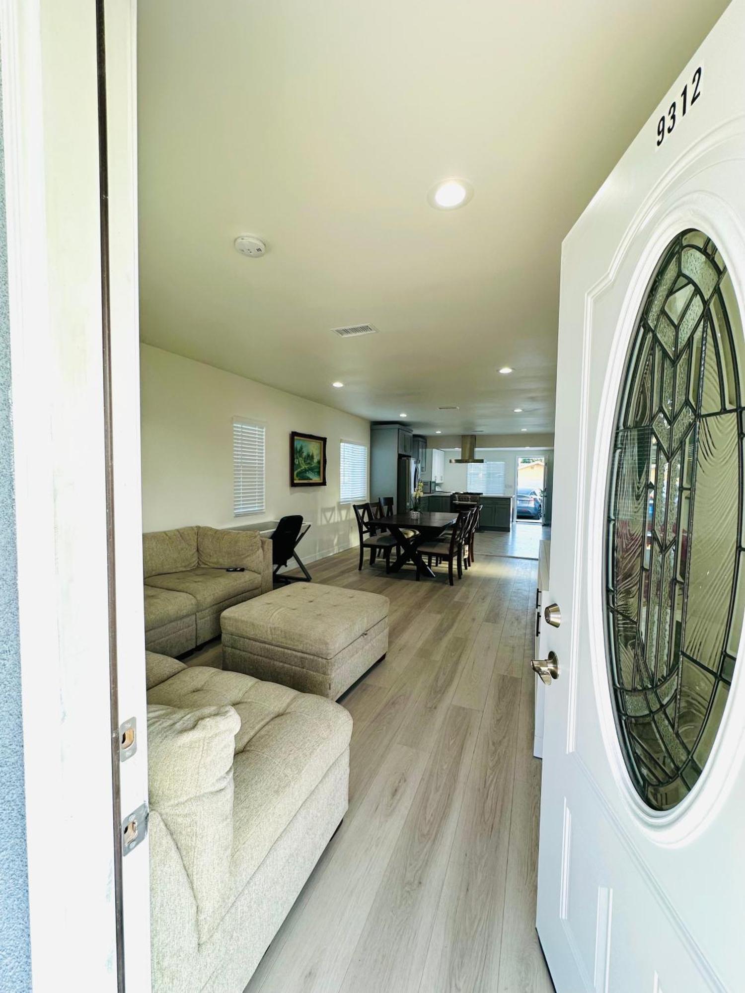 New Spacious House In Near Disneyland-knott In Without Backyard In The Same Lot Of 3 Separate Holiday home Anaheim