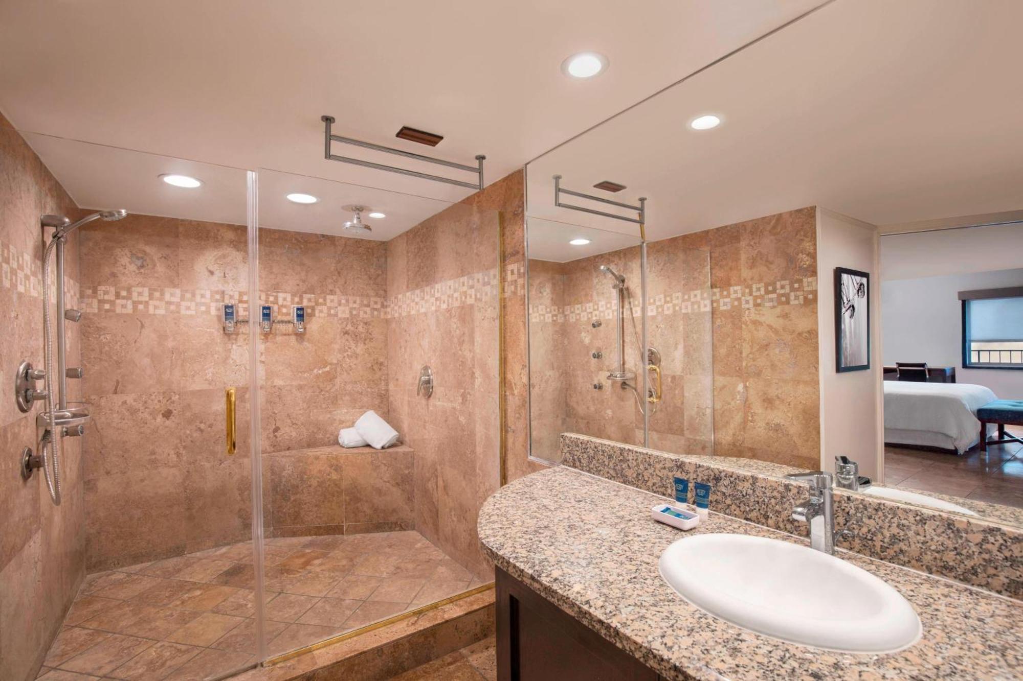 Four Points By Sheraton Hotel Anaheim