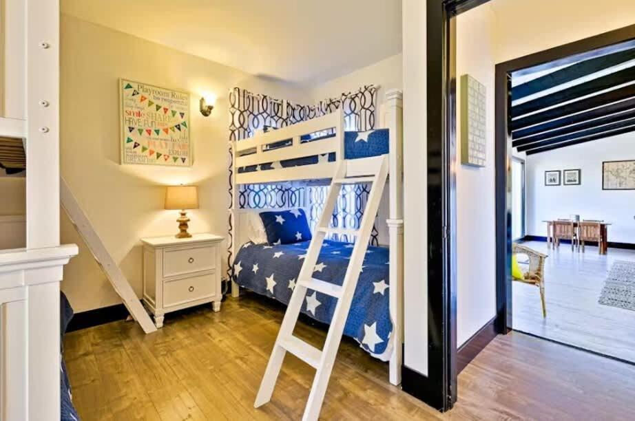Peaceful Retreat In Anaheim-close To Holiday home *