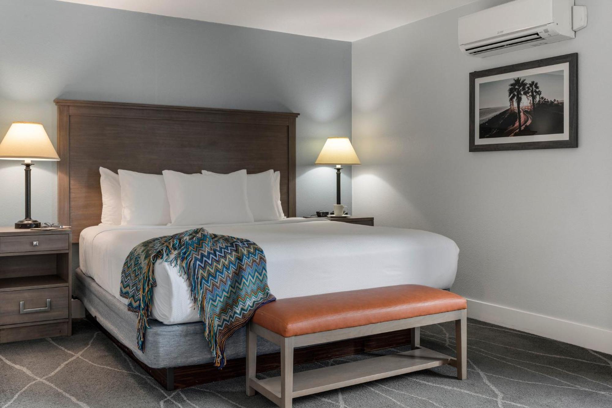 Club Wyndham Dolphin's Cove Resort Anaheim