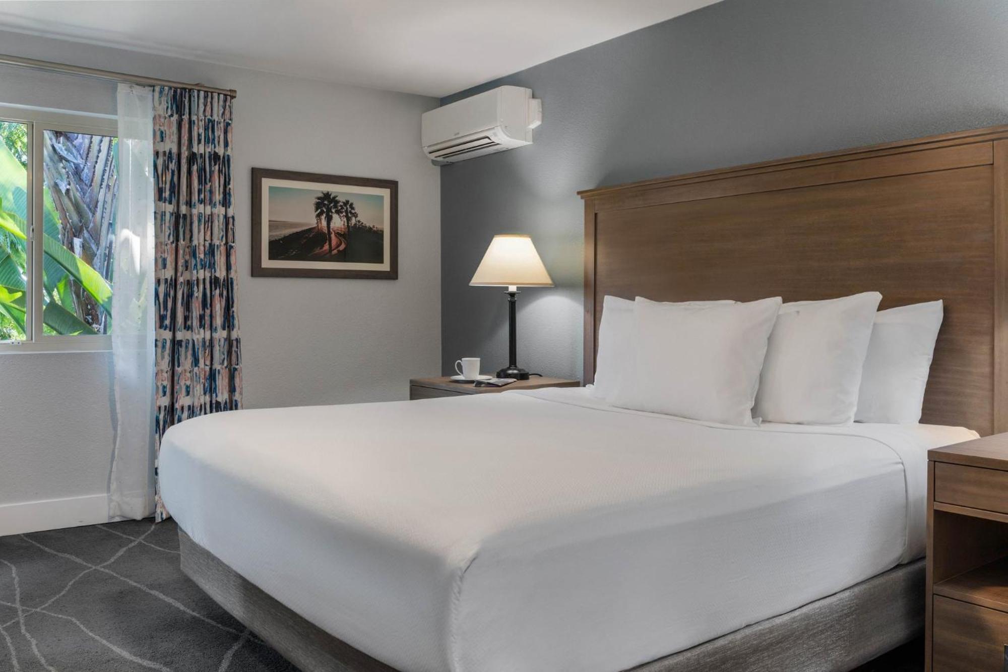 Club Wyndham Dolphin's Cove Resort