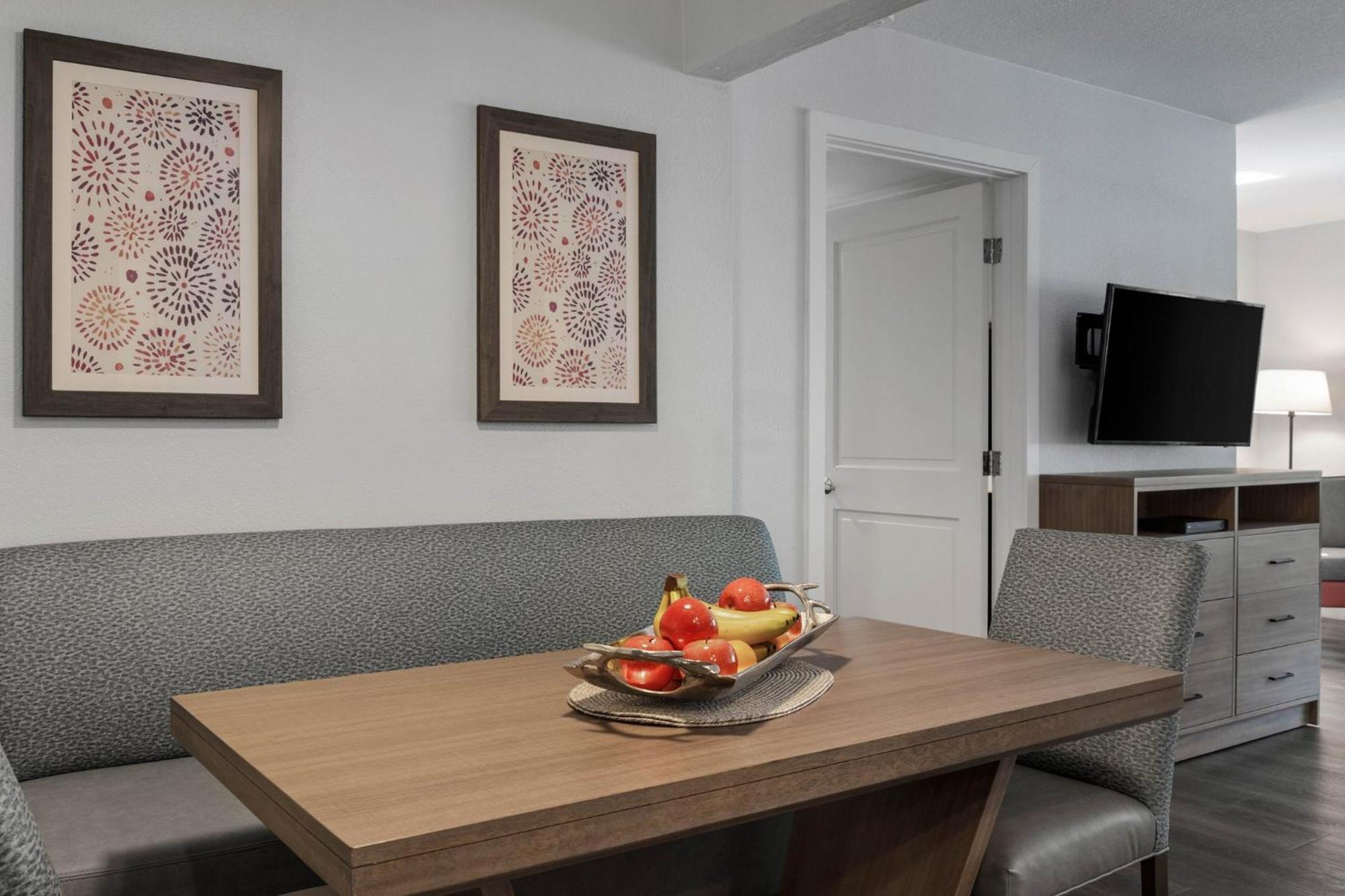 Club Wyndham Dolphin's Cove 3*