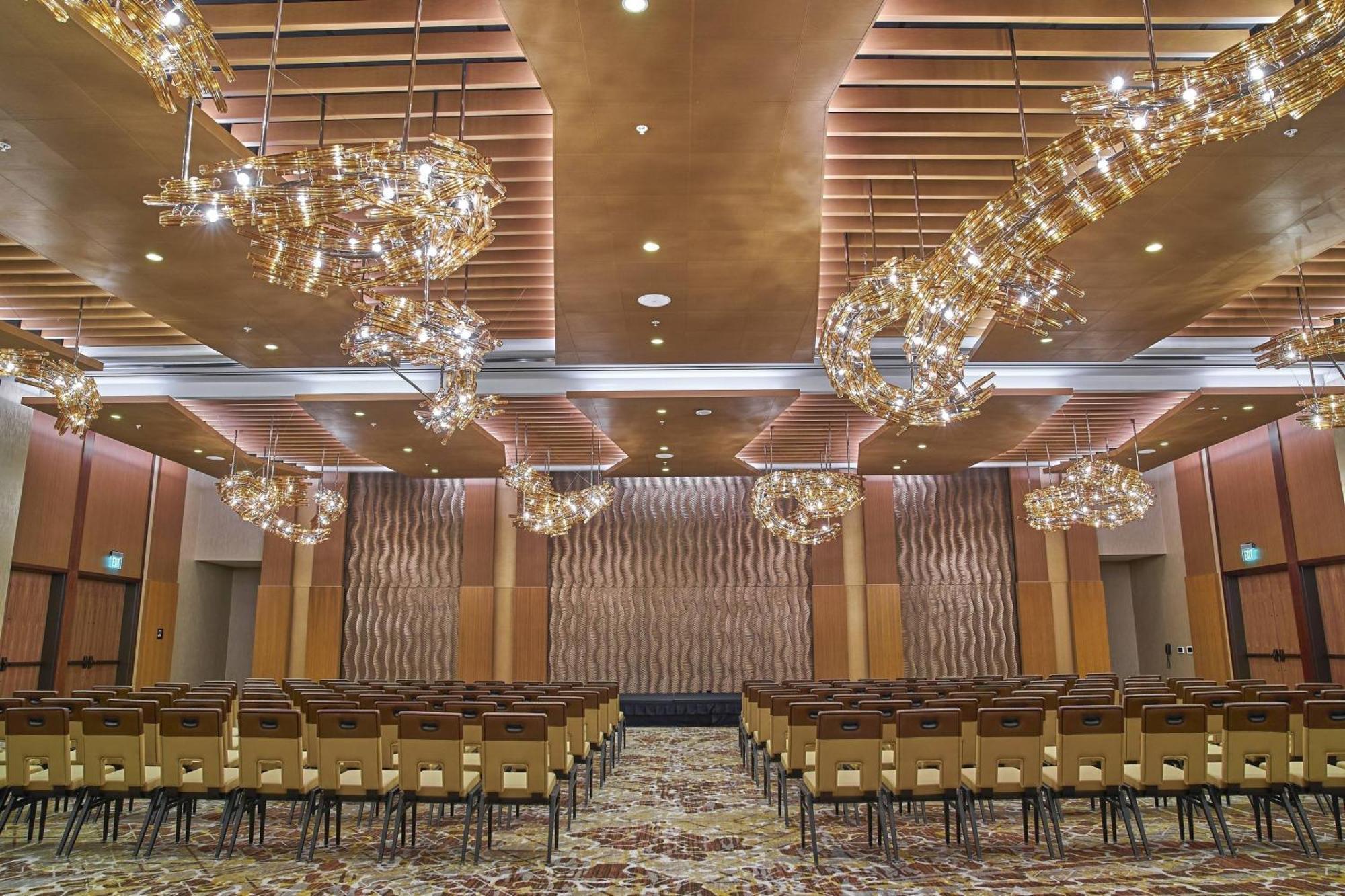 Jw Marriott, Hotel