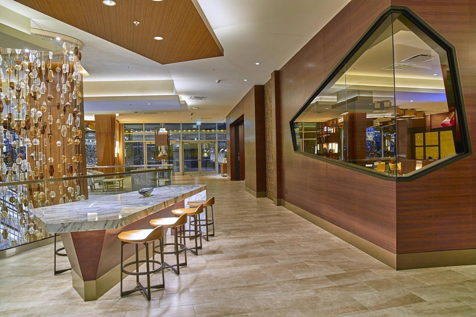 Jw Marriott, Hotel 5*