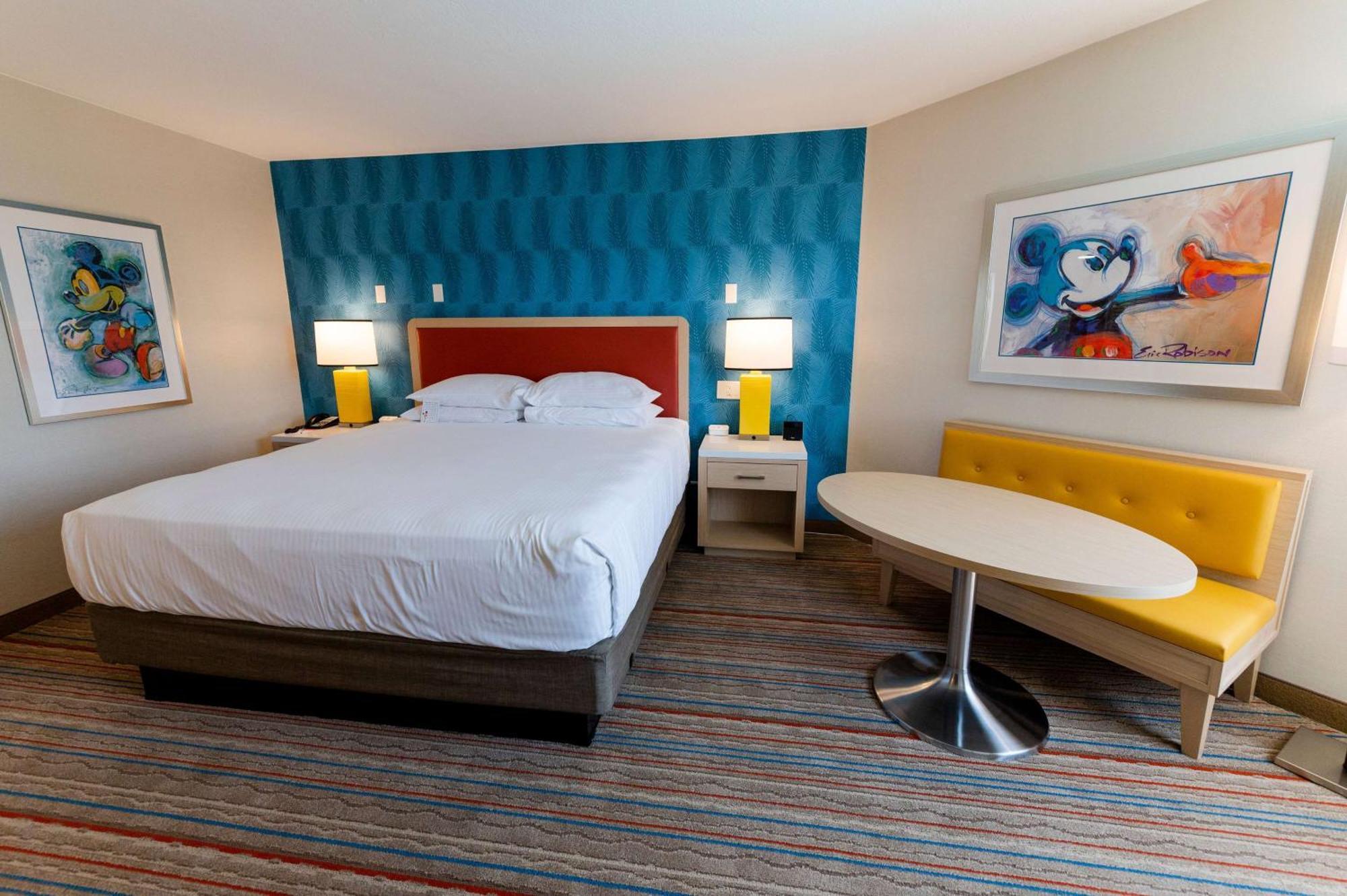 Hotel Howard Johnson By Wyndham & Water Playground Anaheim