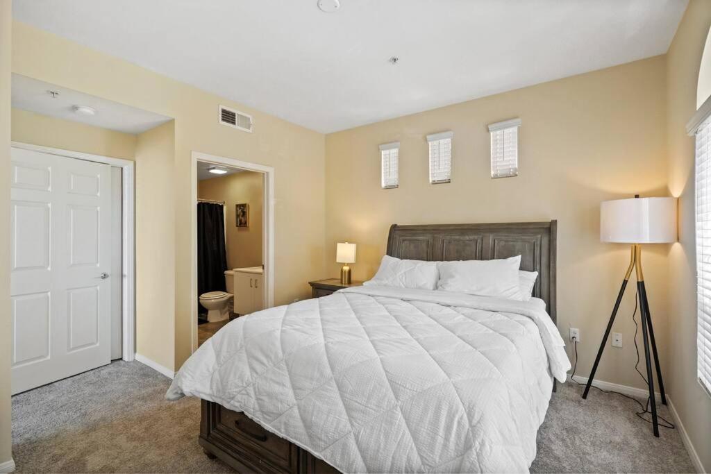 Luxury 2br/2ba! 5 Min To Disney! Anaheim