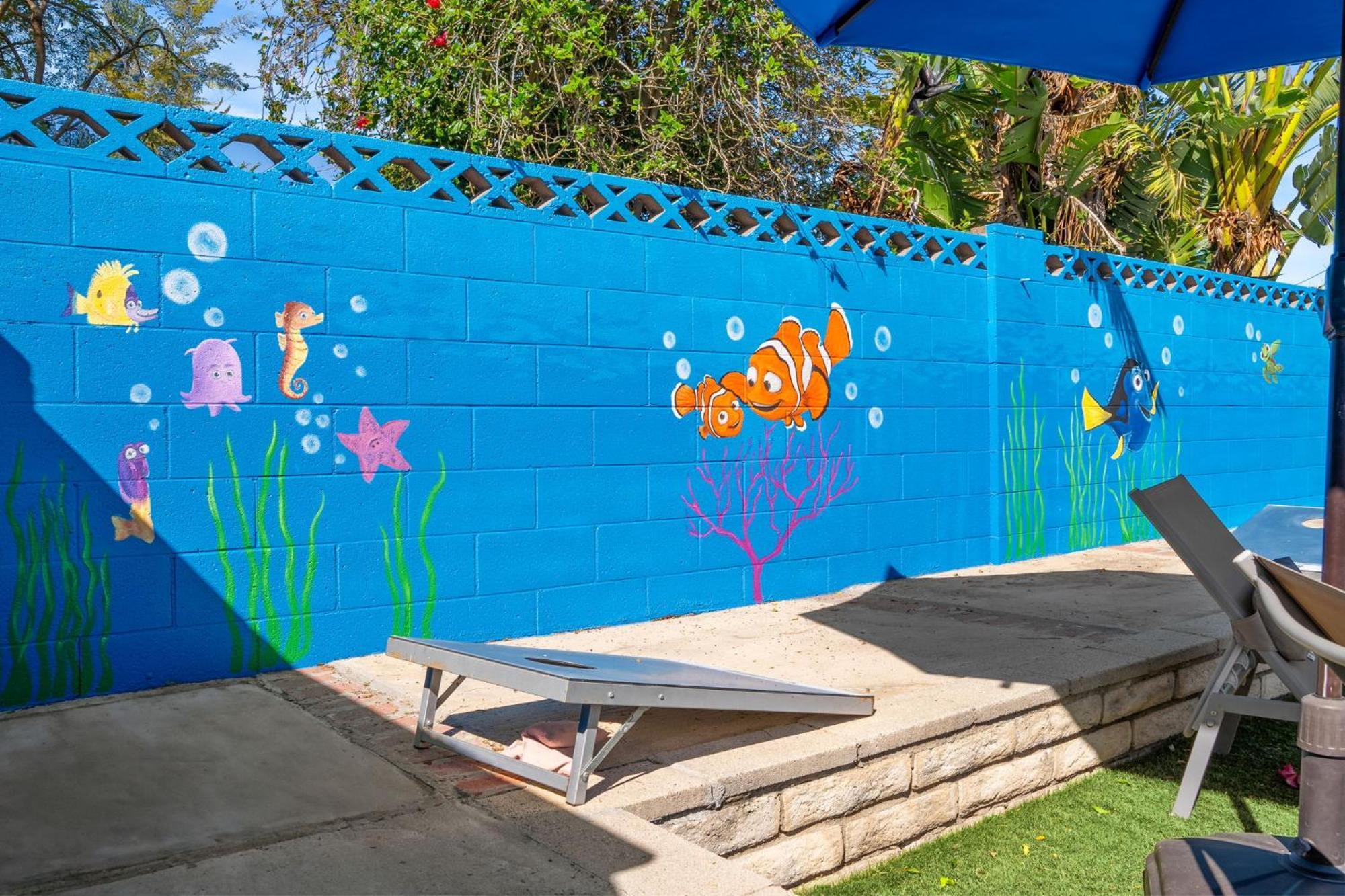 Mickeys House - Heated Pool, Slide, Golf, Karaoke And Villa Anaheim