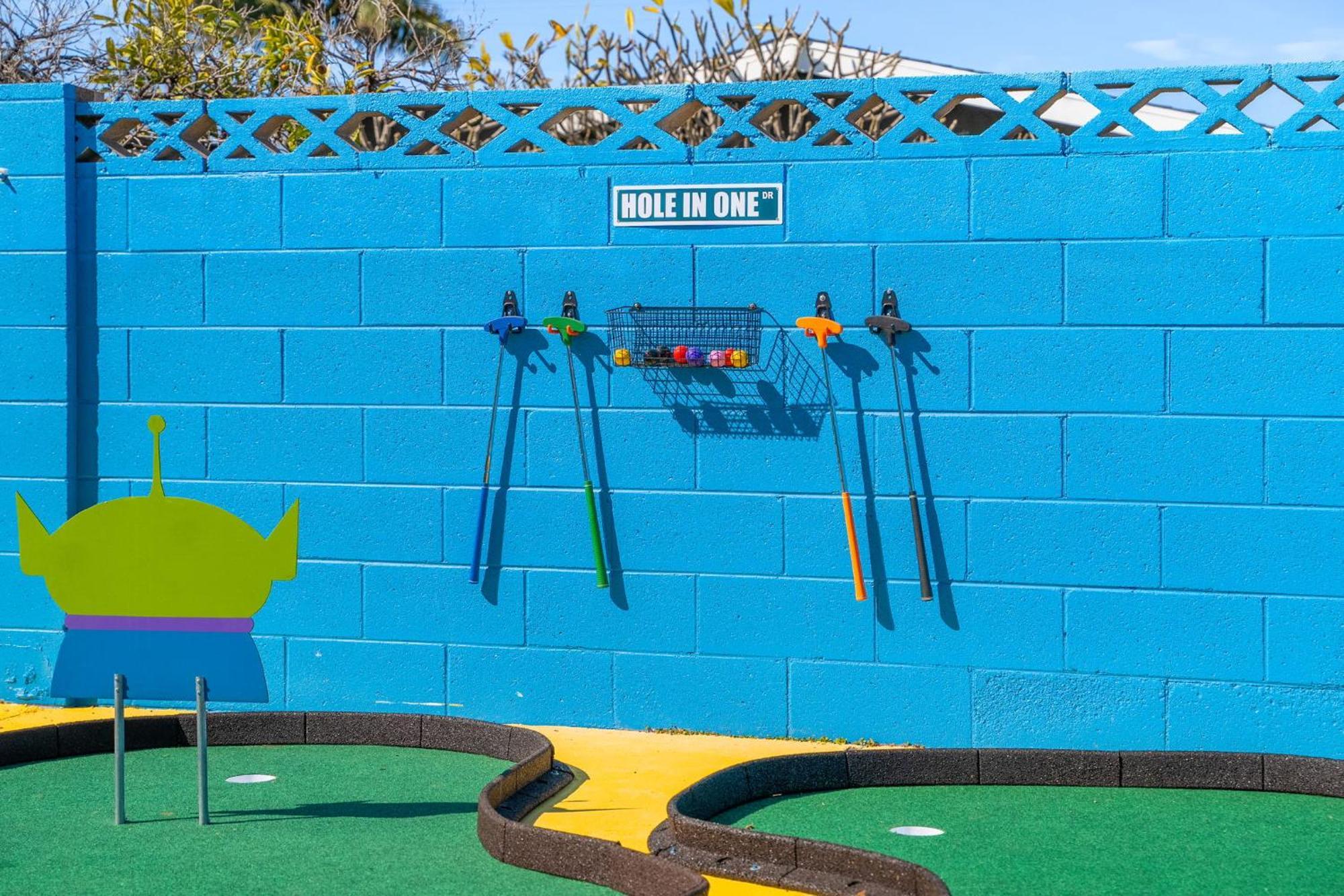 Villa Mickeys House - Heated Pool, Slide, Golf, Karaoke And Anaheim