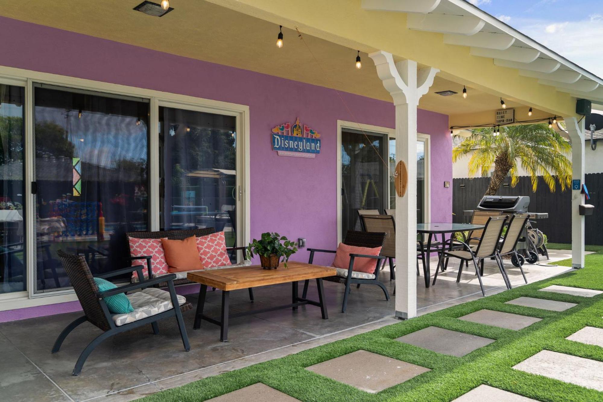 Princess Palace - Arcade, Pool, Play, Golf, & More! Villa