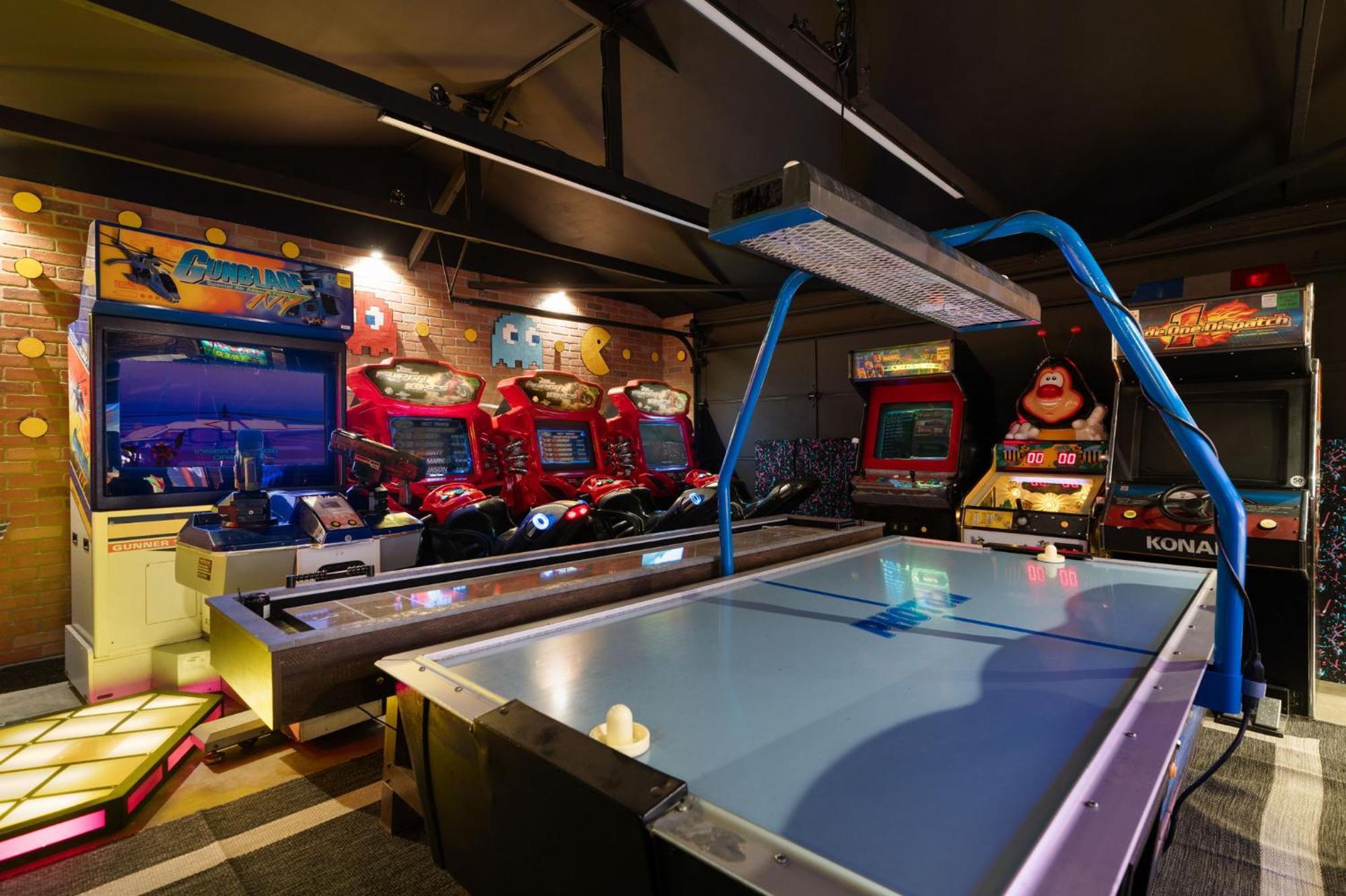 Princess Palace - Arcade, Pool, Play, Golf, & More! *