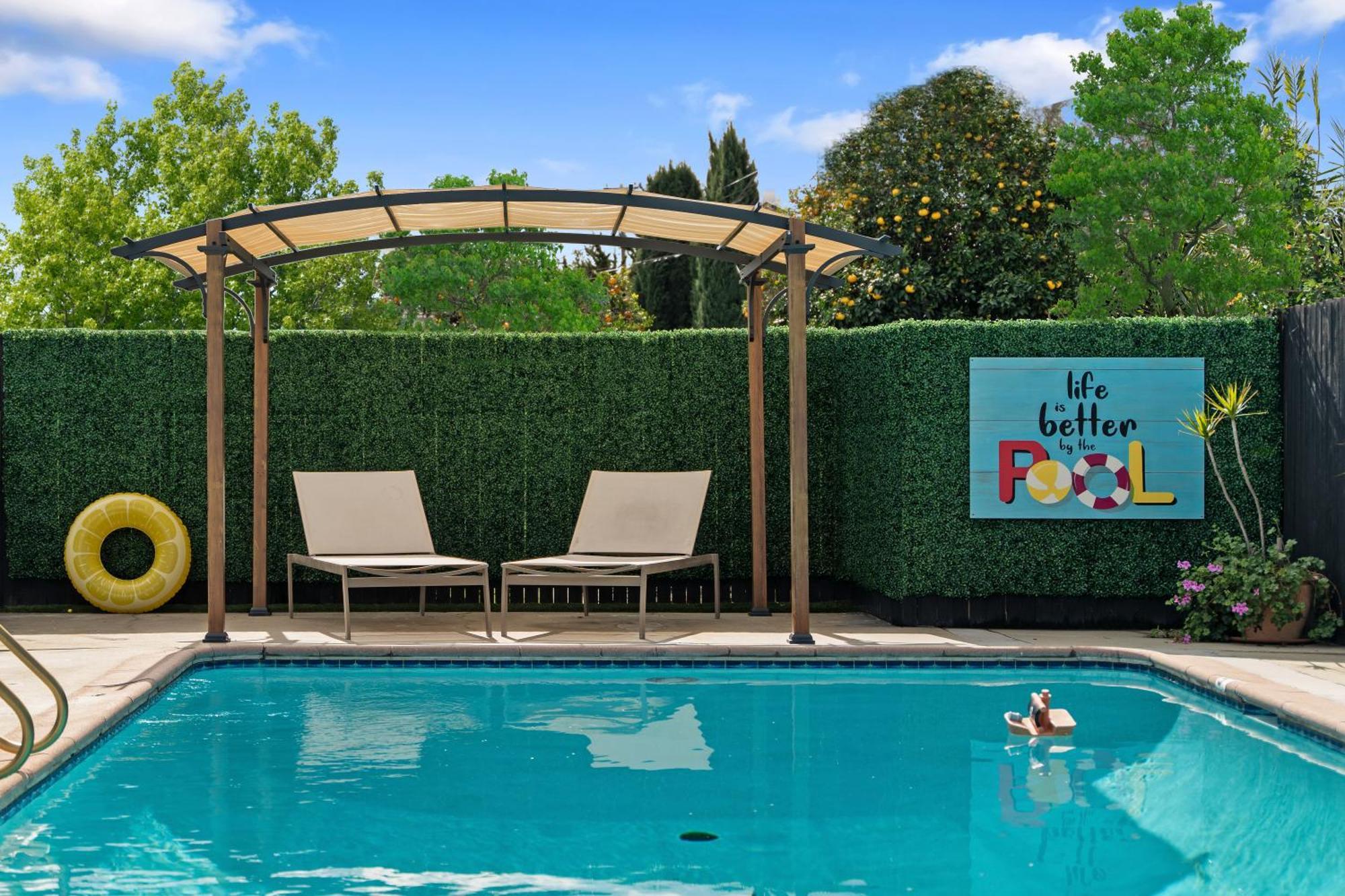 Princess Palace - Arcade, Pool, Play, Golf, & More! *